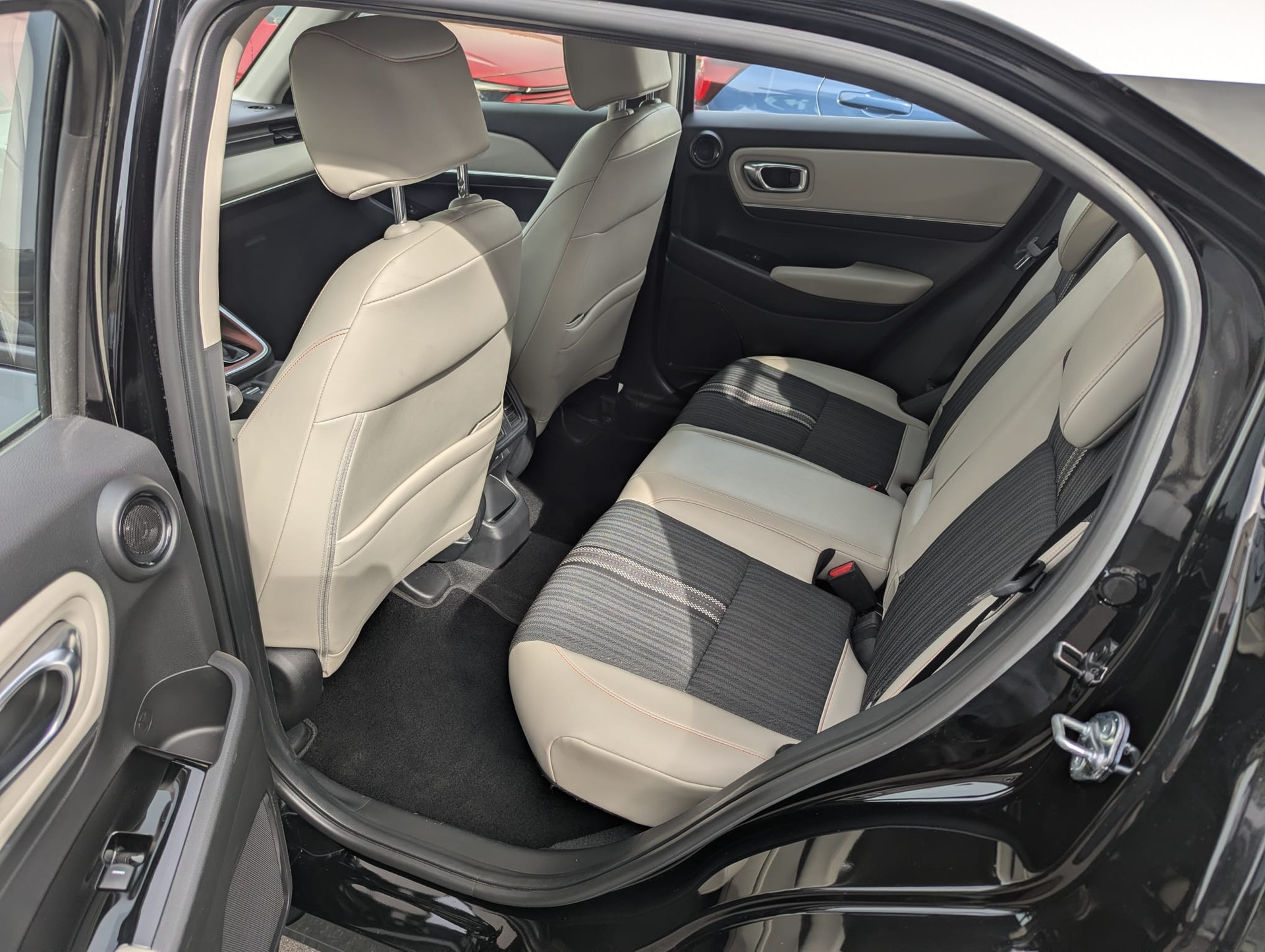 HONDA HR-V 1.5i-MMD Advance Style CVT-image-11