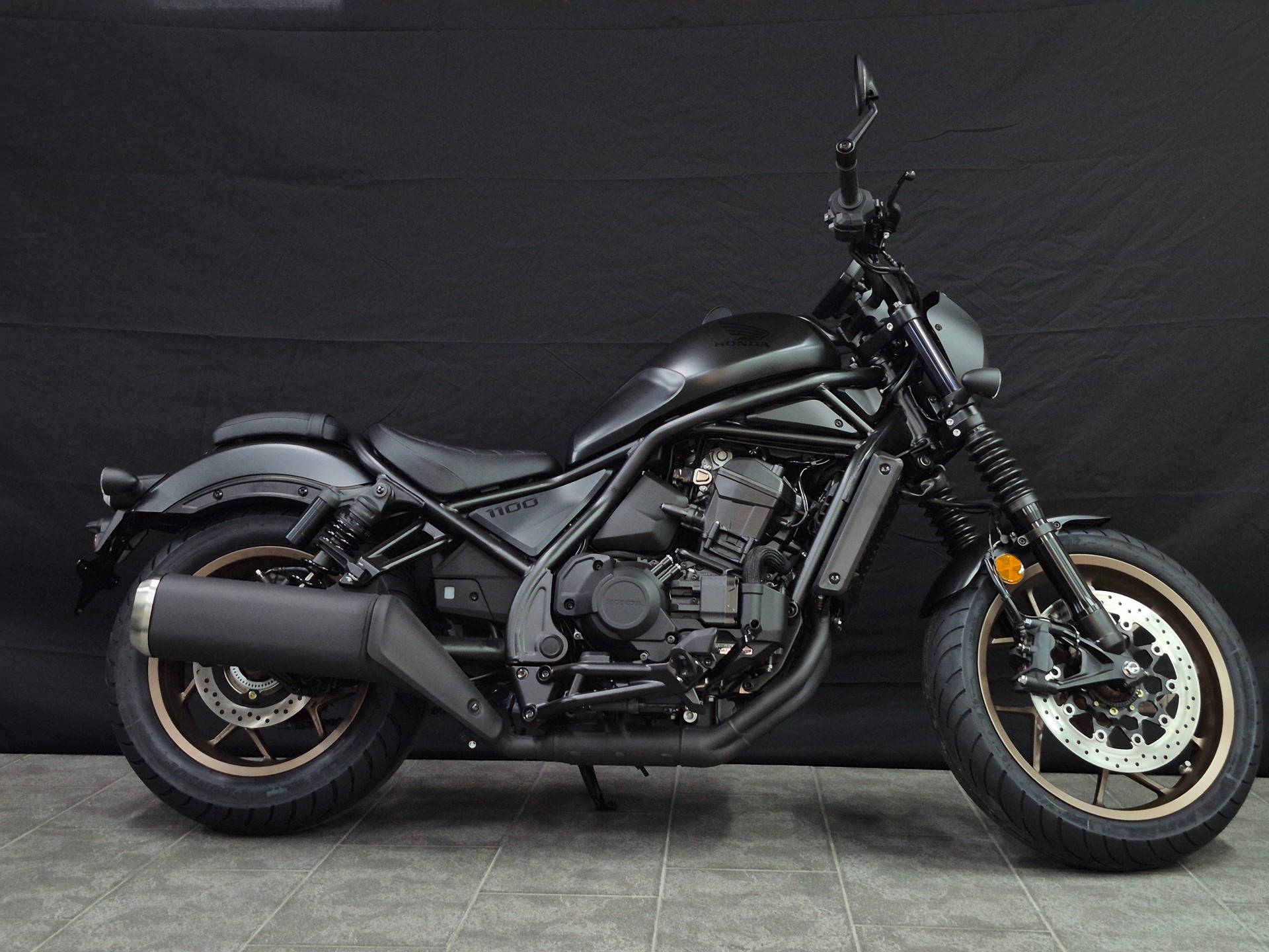 HONDA CMX 1100 Rebel Special Edition DCT-showroom-element-1