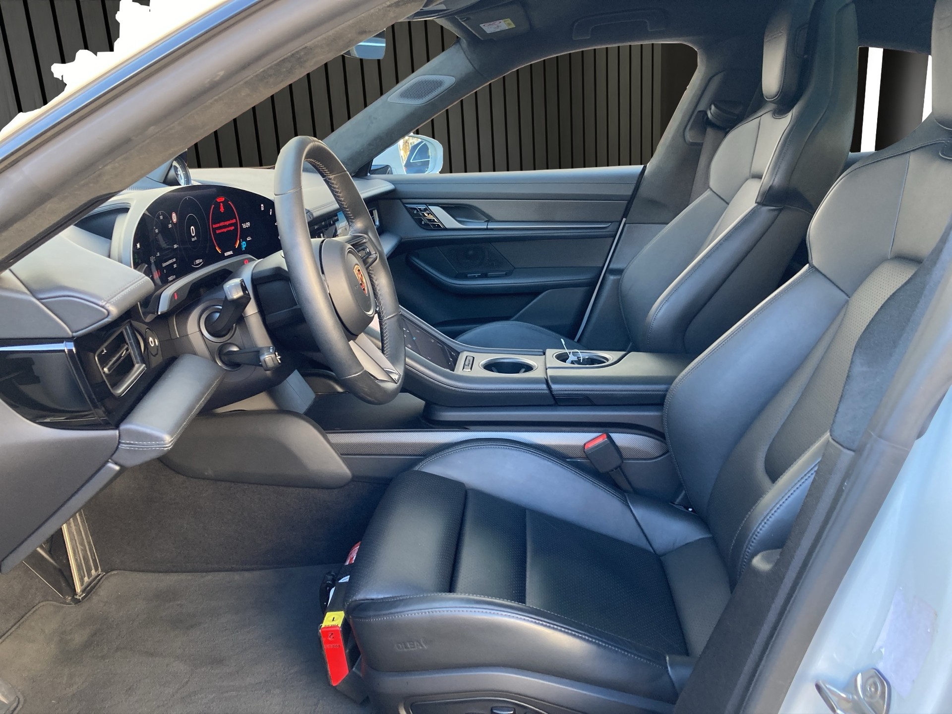 PORSCHE Taycan Turbo S-image-8