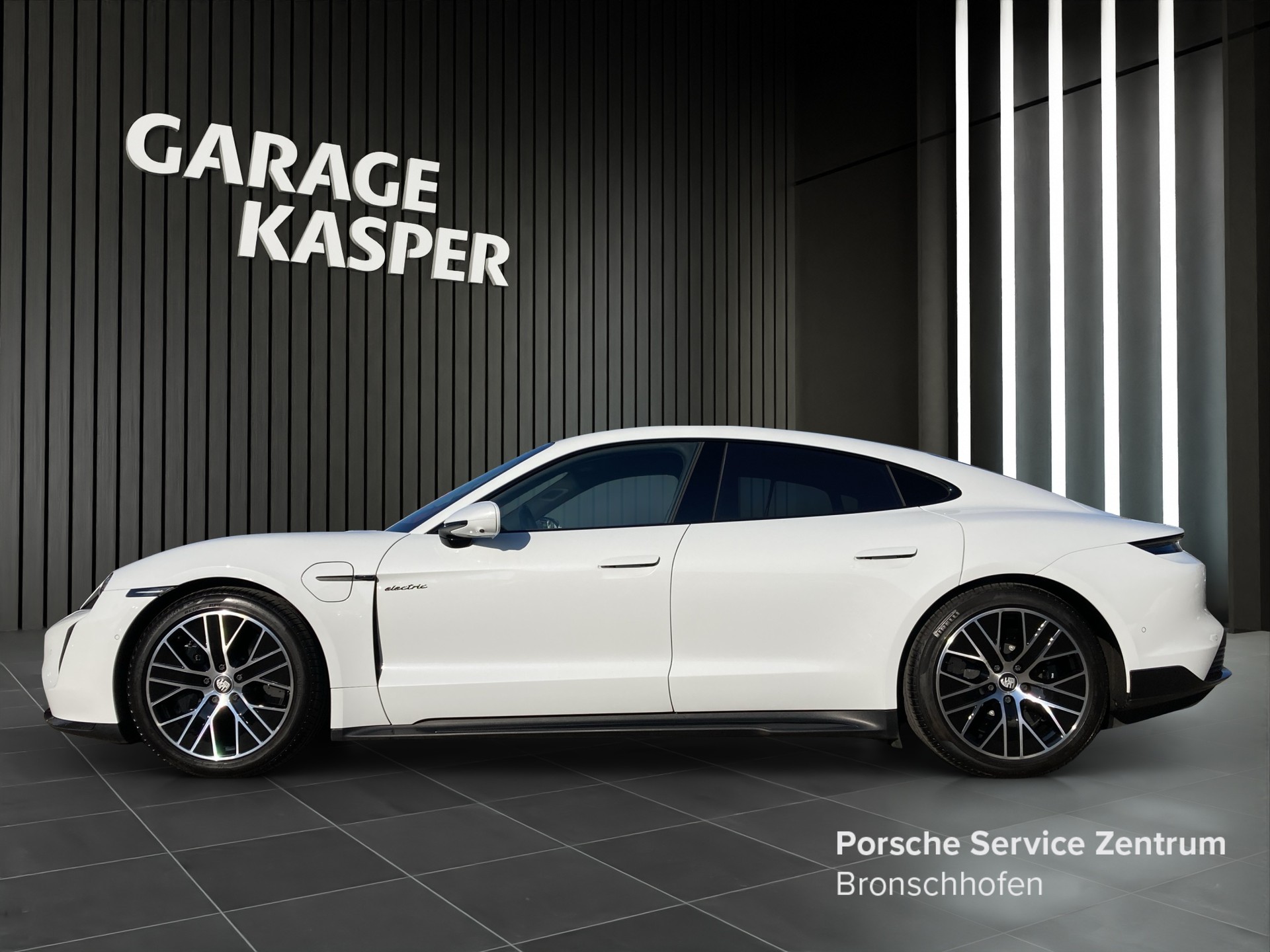 PORSCHE Taycan Turbo S-image-1