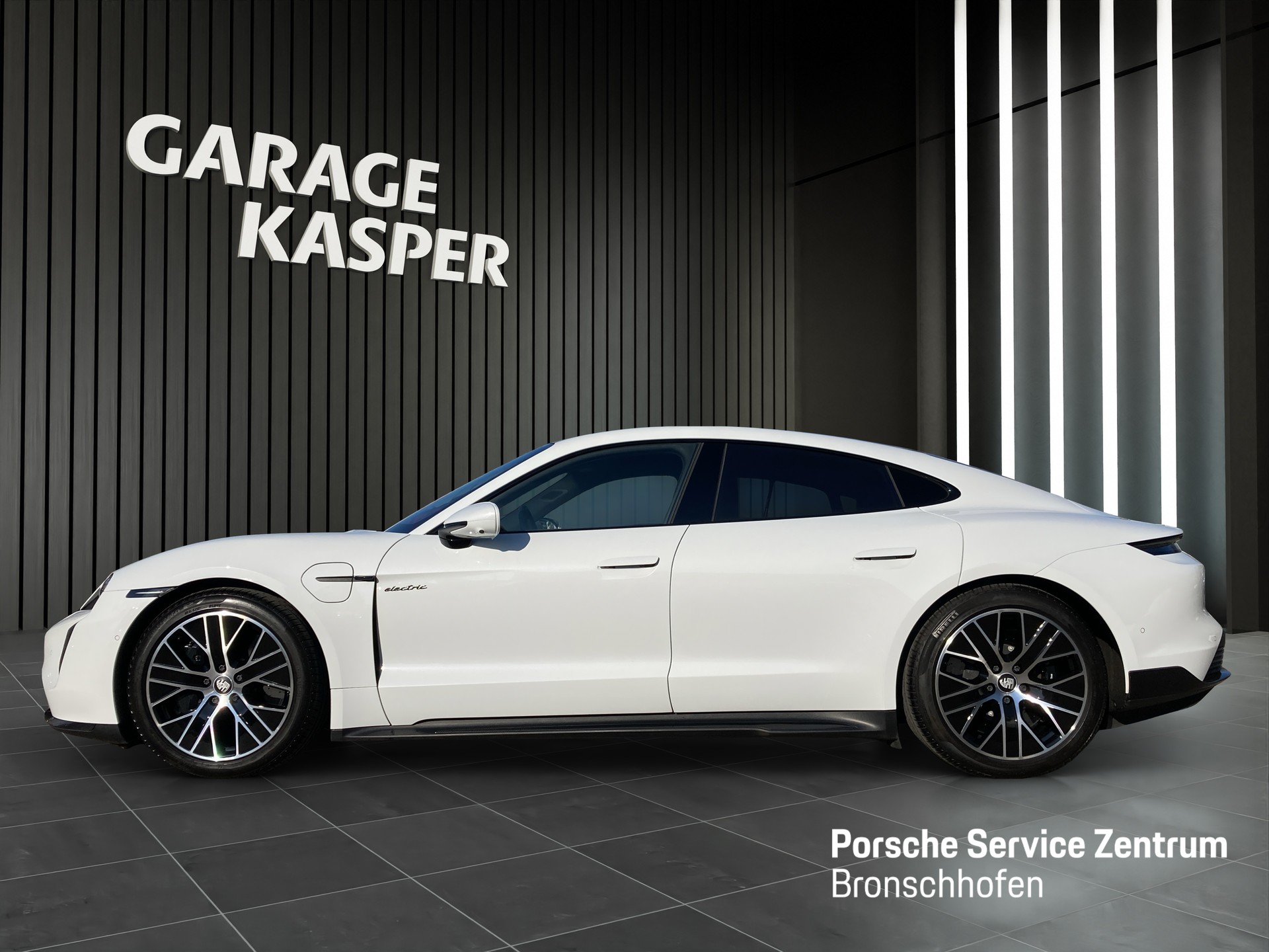 PORSCHE Taycan Turbo S-image-1