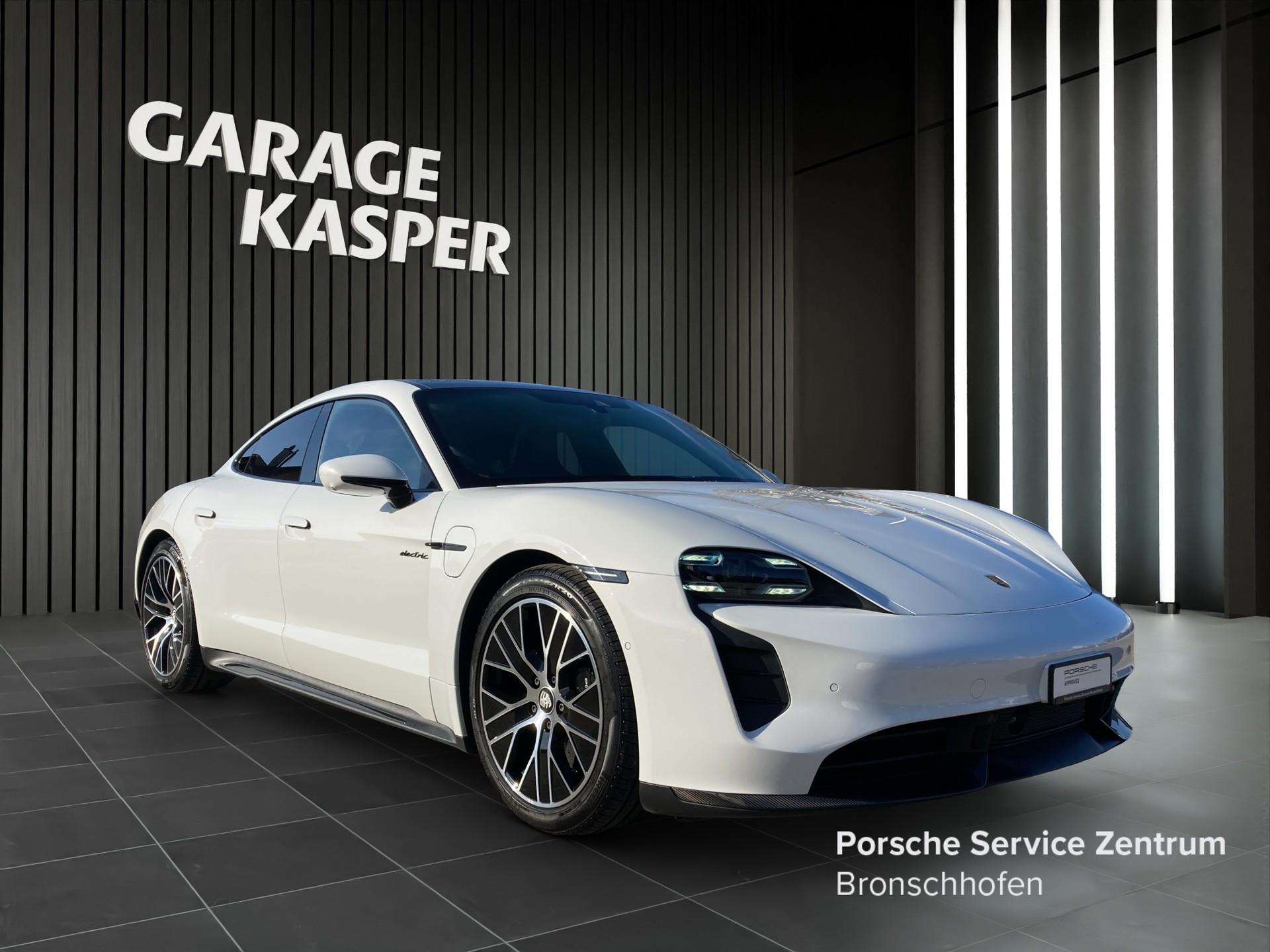 PORSCHE Taycan Turbo S-image-6
