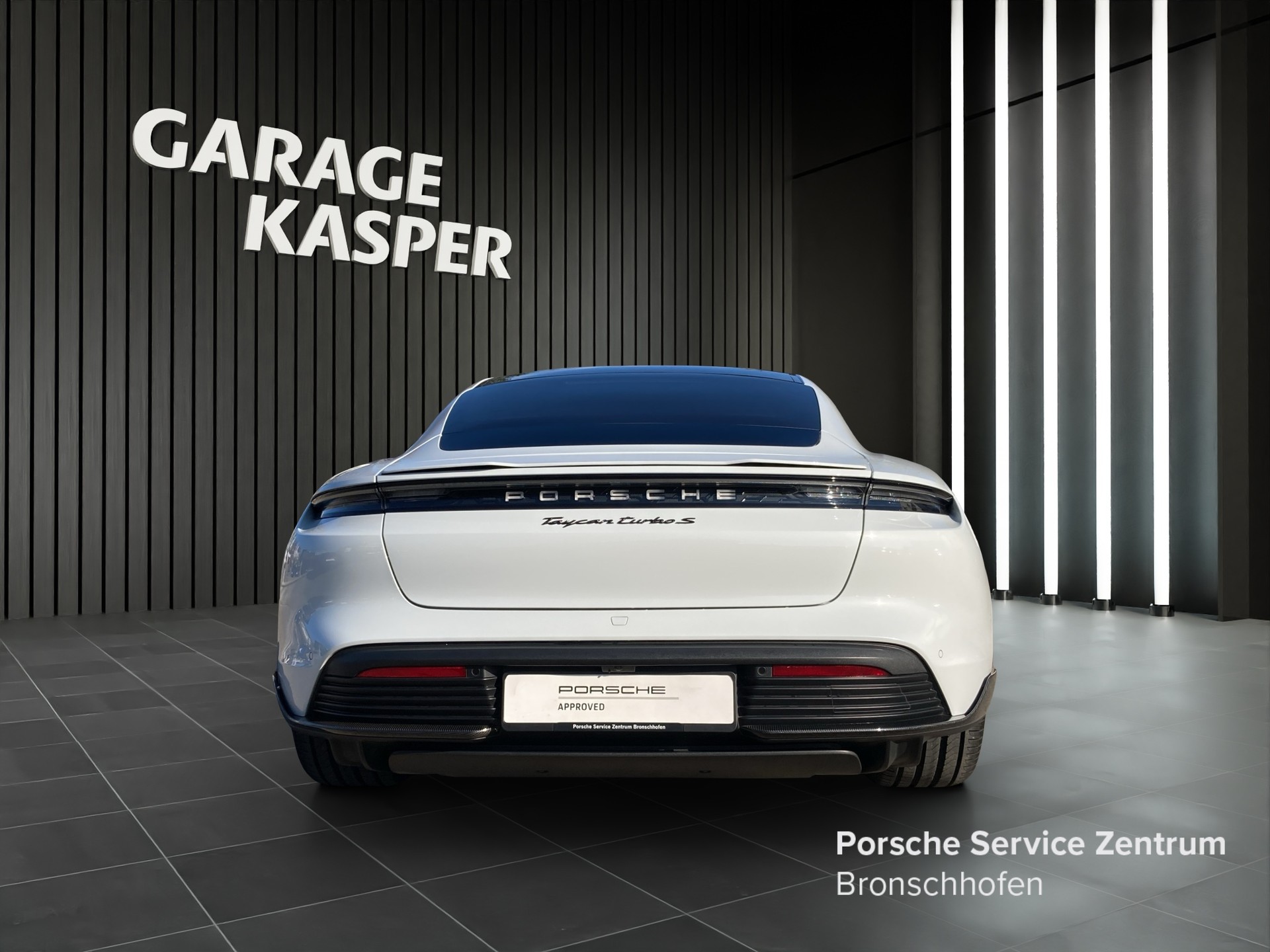 PORSCHE Taycan Turbo S-image-3