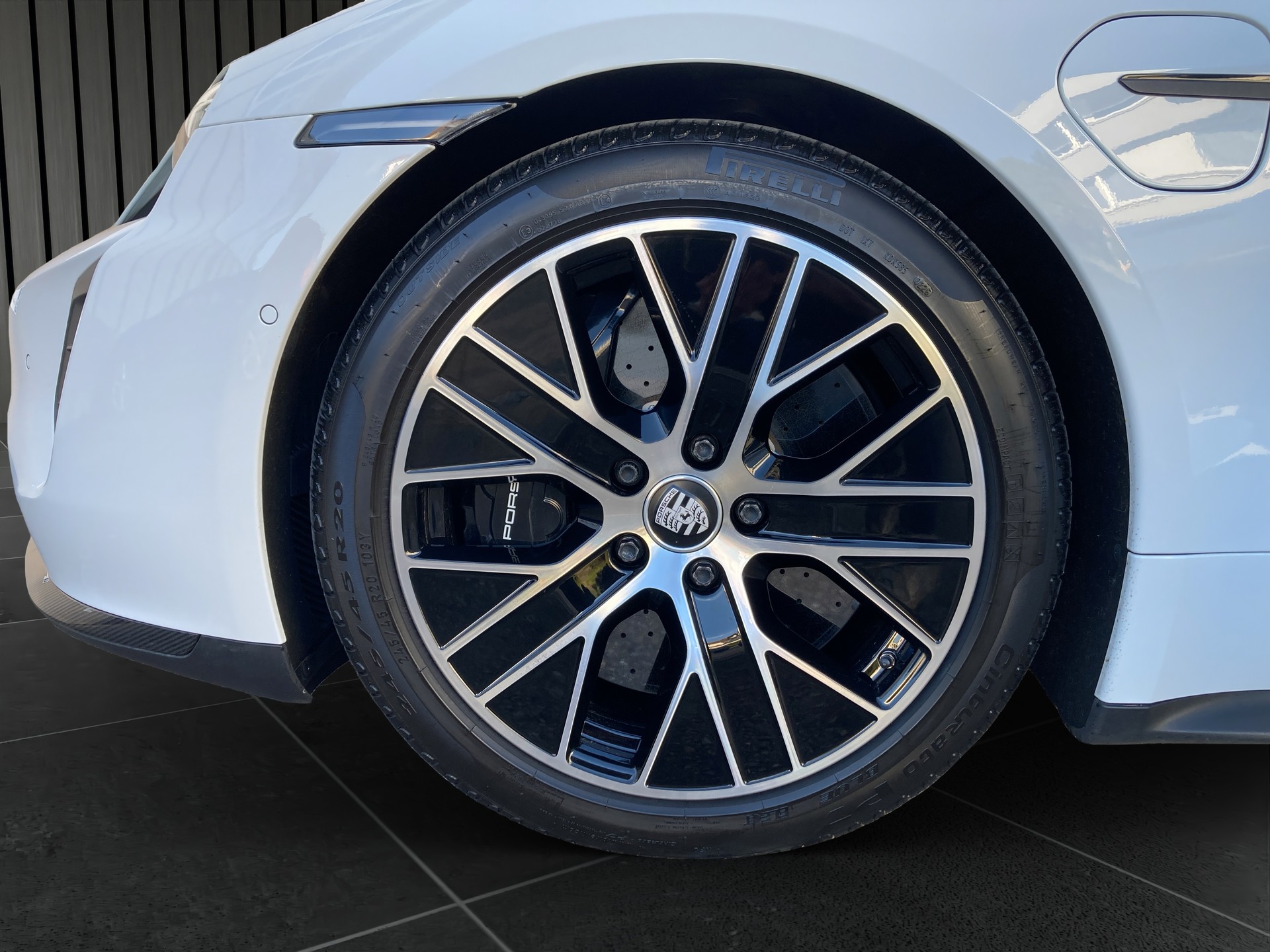 PORSCHE Taycan Turbo S-image-9