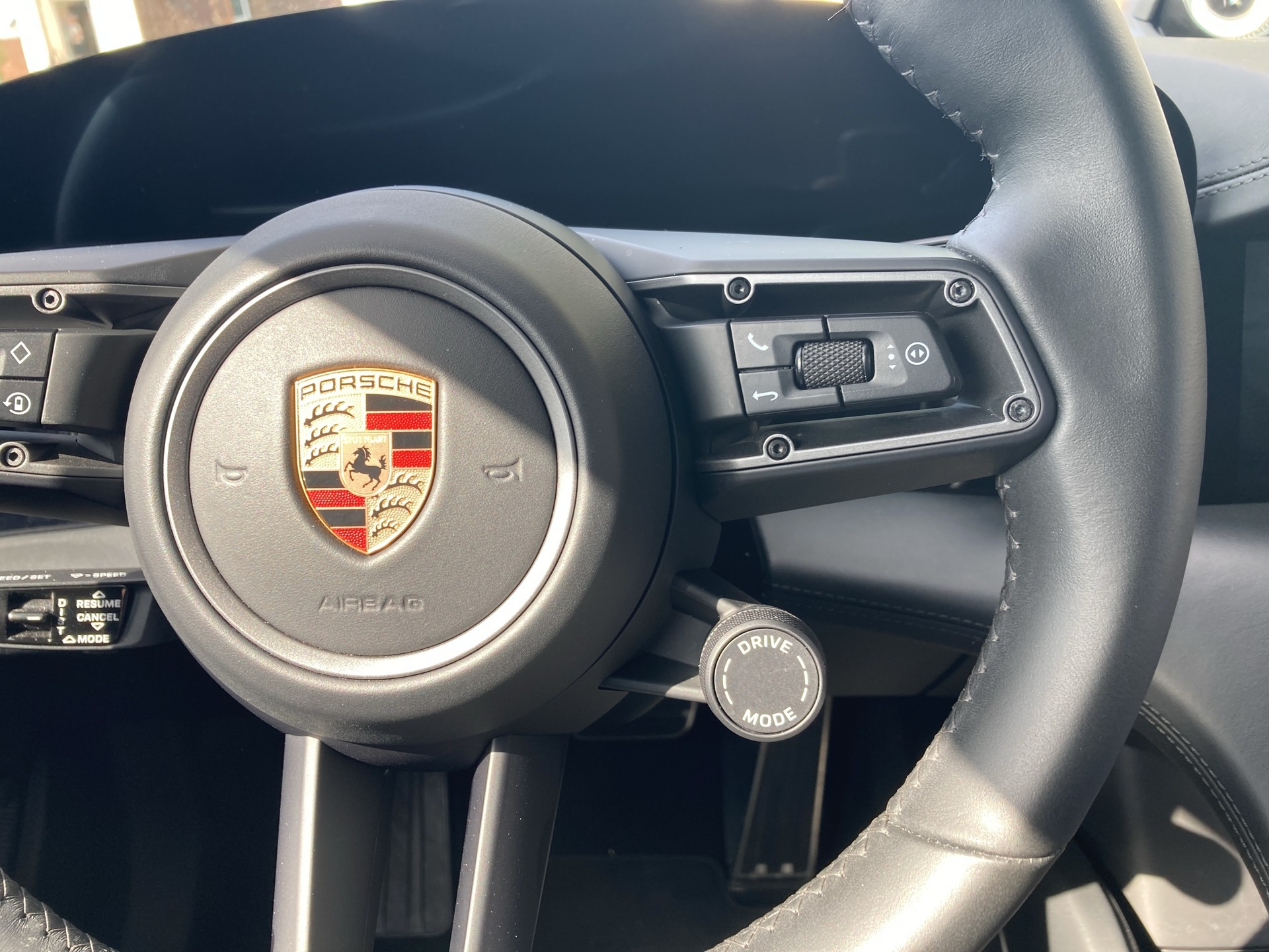 PORSCHE Taycan Turbo S-image-29