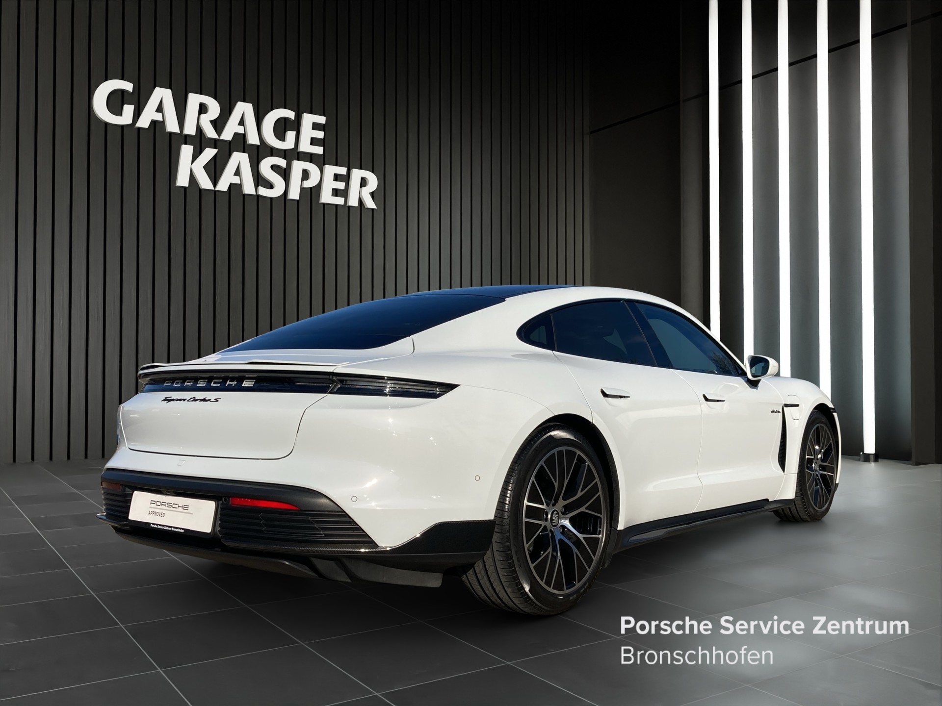 PORSCHE Taycan Turbo S-image-4