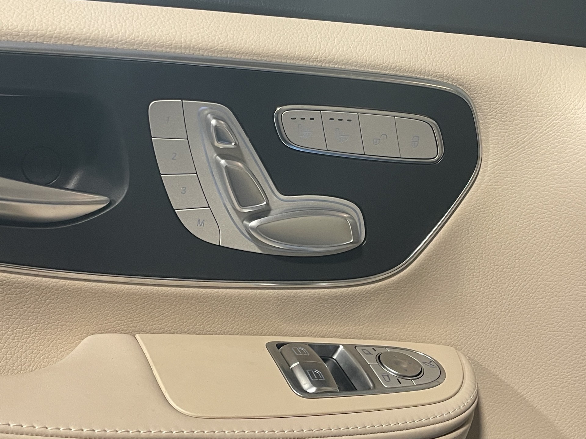 MERCEDES-BENZ V 300 d Extra-Lang 4matic Exclusive FALCON VALBELLA V.I.P-image-19