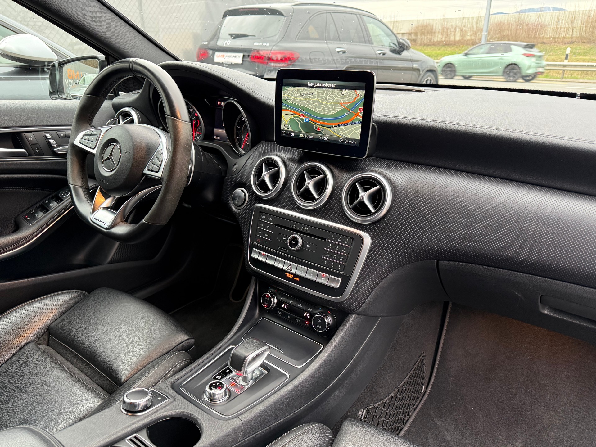 MERCEDES-BENZ A 45 AMG 4Matic Speedshift 7G-DCT-image-10