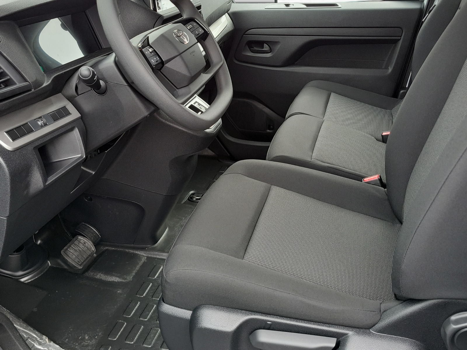 TOYOTA PROACE Van L2 2.2 D Advanced-image-12