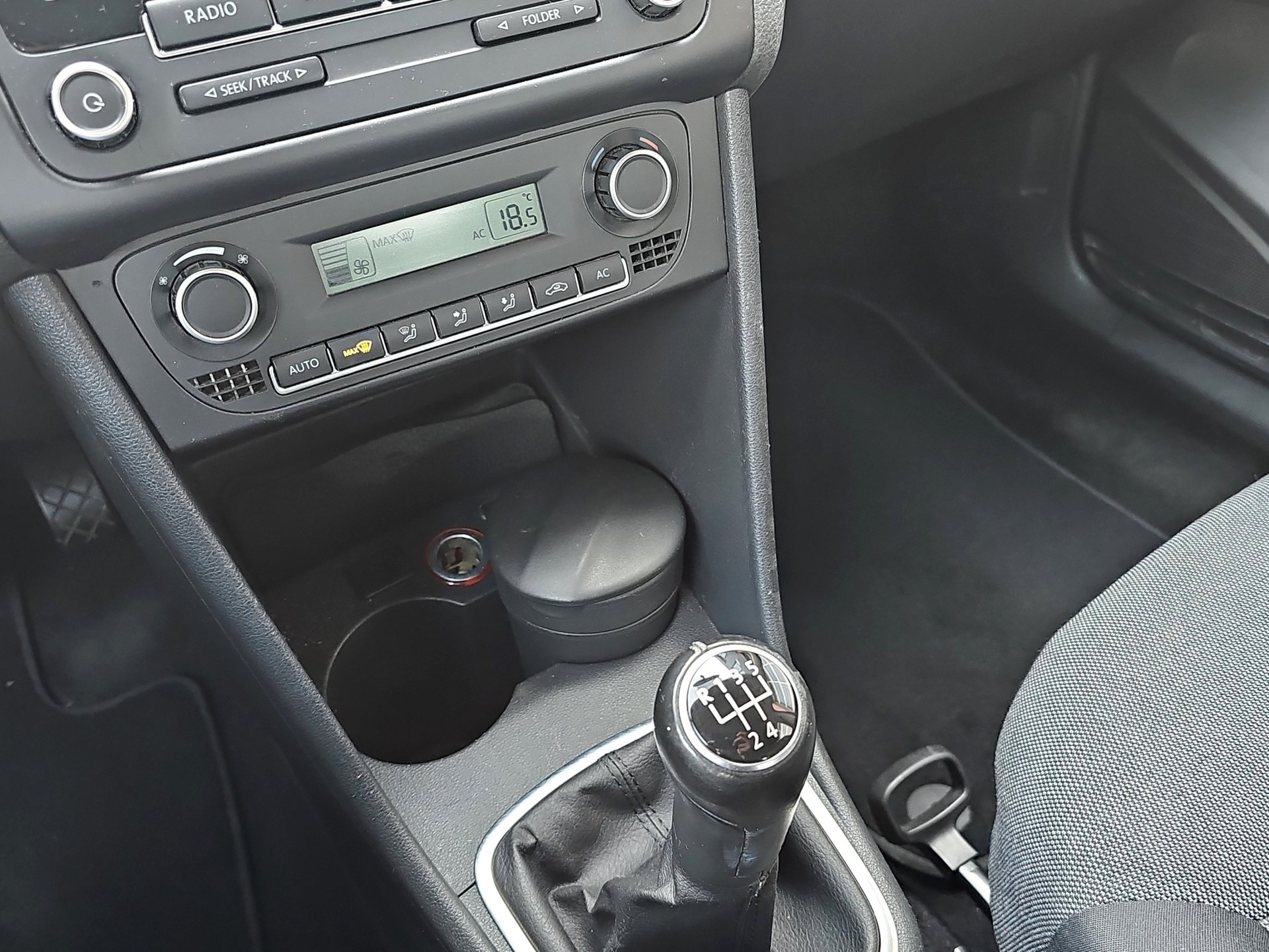 VW Polo 1.4 16V Comfortline-image-18