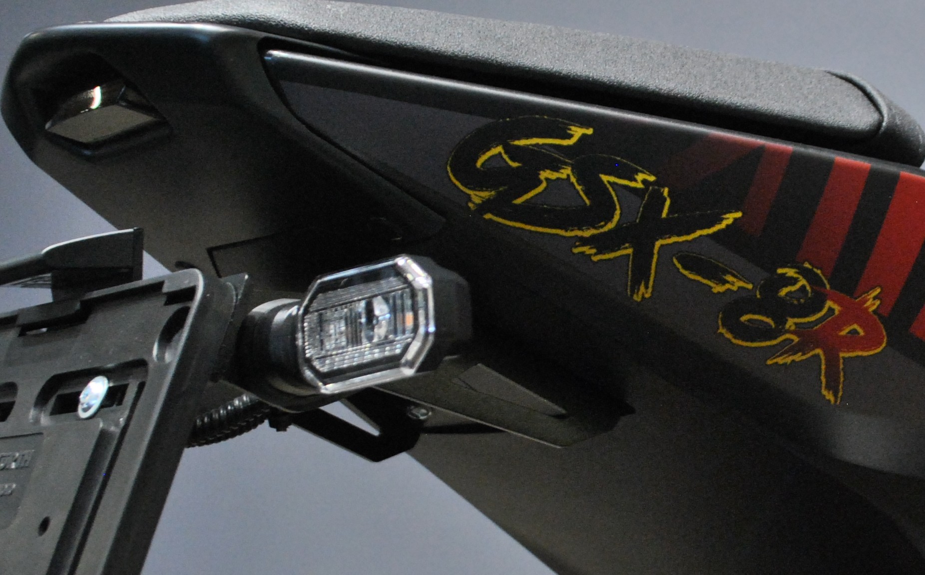 SUZUKI GSX 8 R BLACK EVO (35kW)-image-7