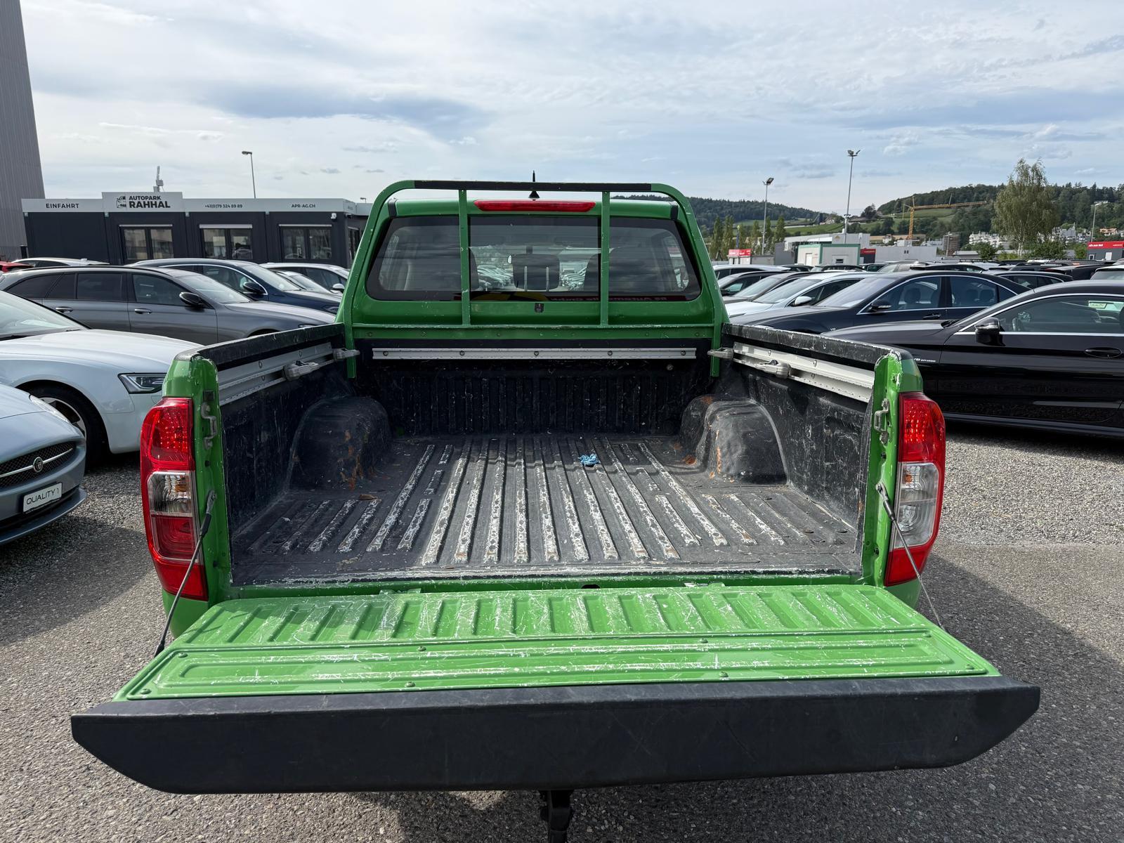 NISSAN Navara 2.3 dCi Double Cab Visia S/S-image-10