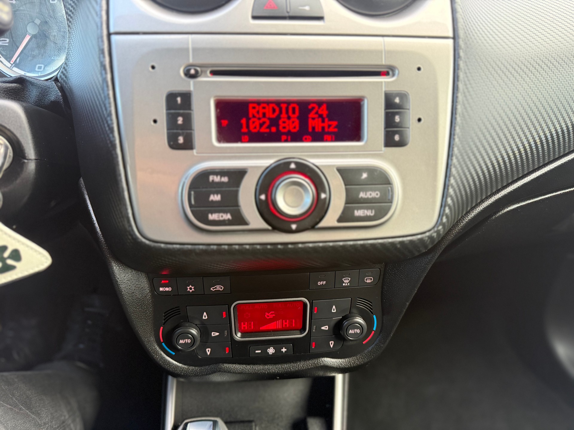 ALFA ROMEO MiTo 1.4 TB Quadrifoglio Verde-image-14