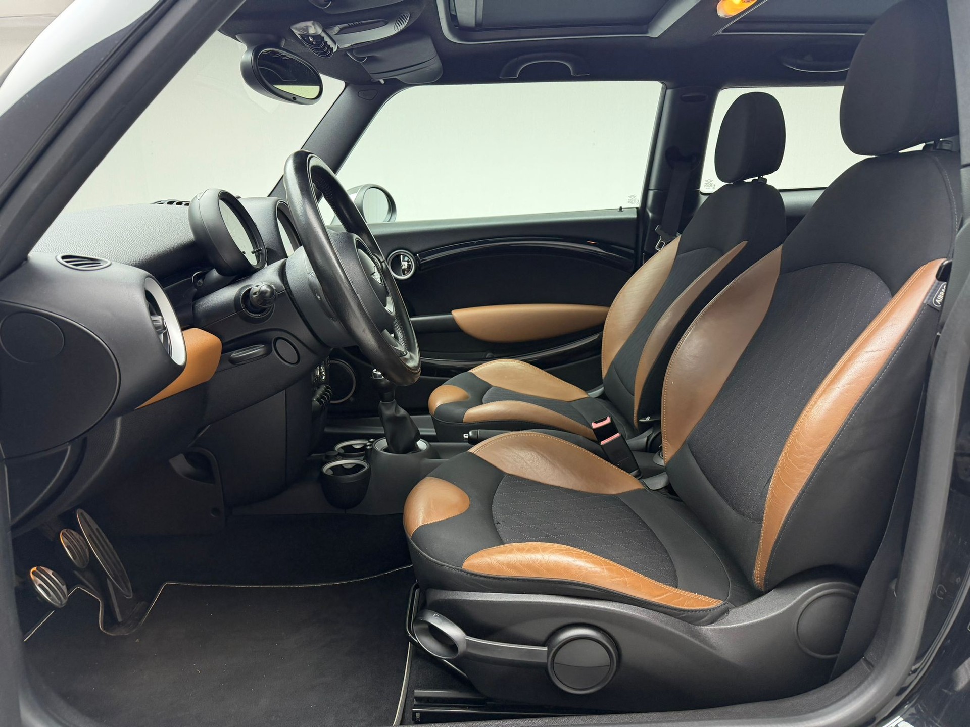 MINI Cooper S-image-14