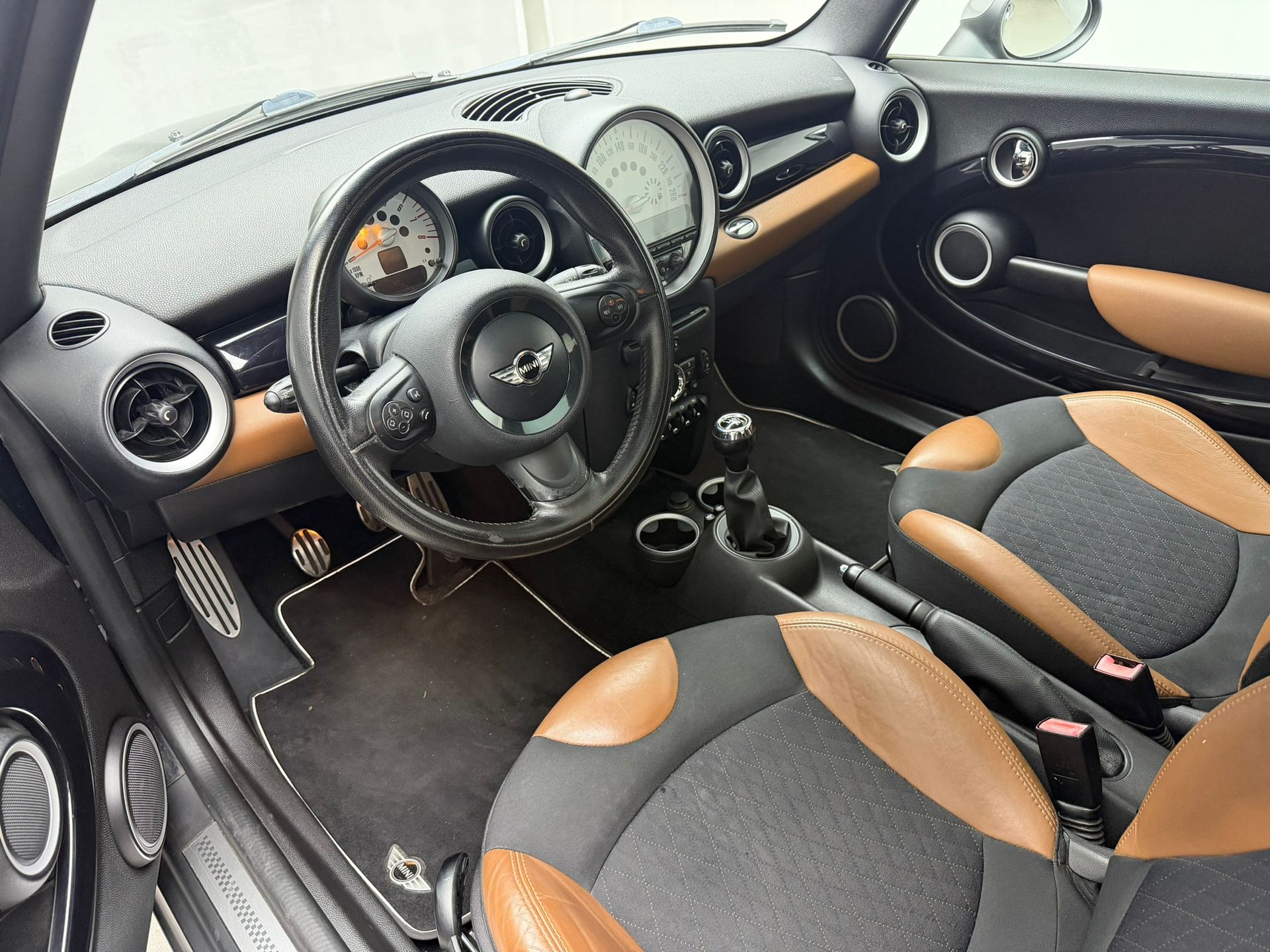 MINI Cooper S-image-11