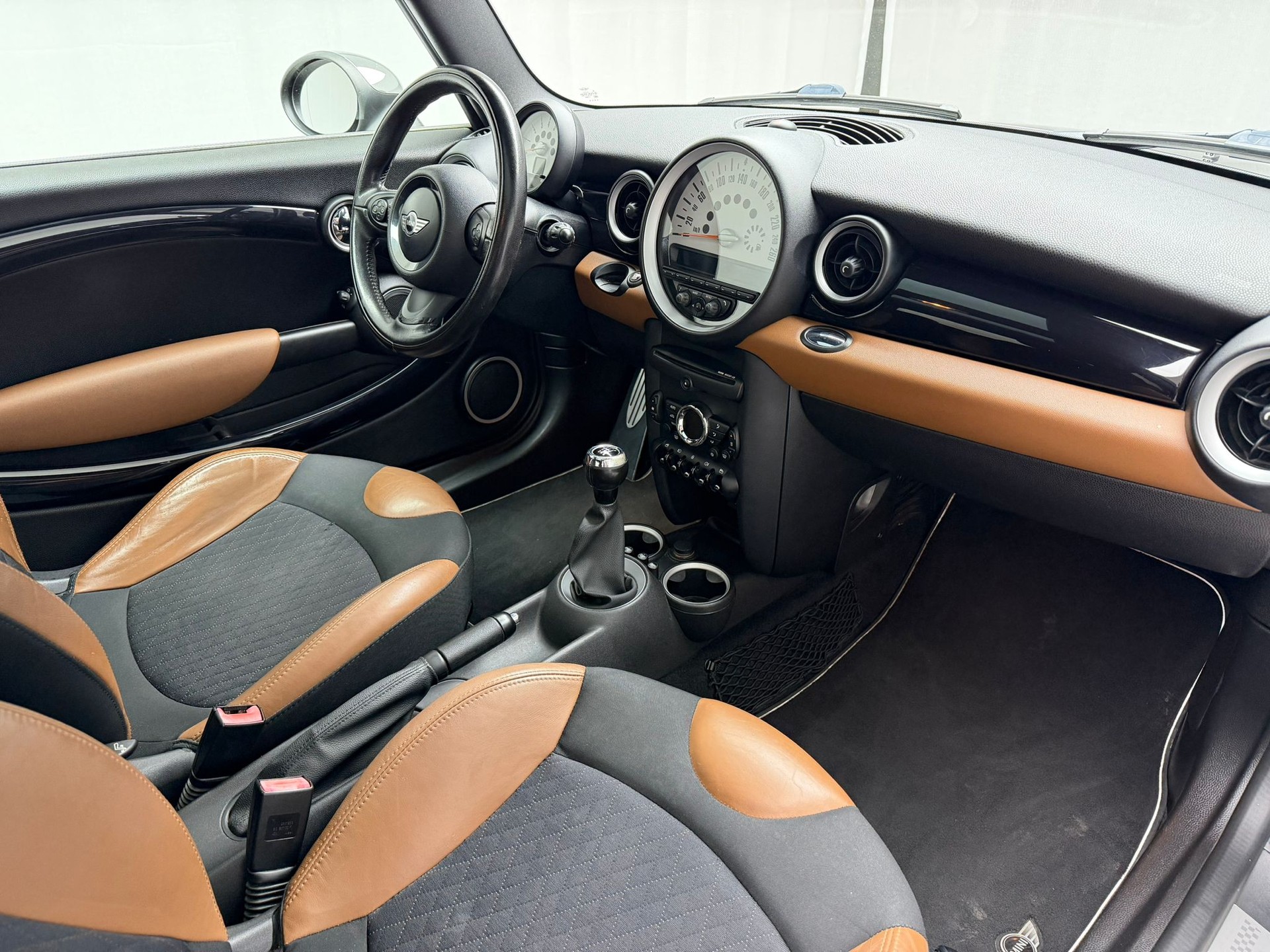 MINI Cooper S-image-13