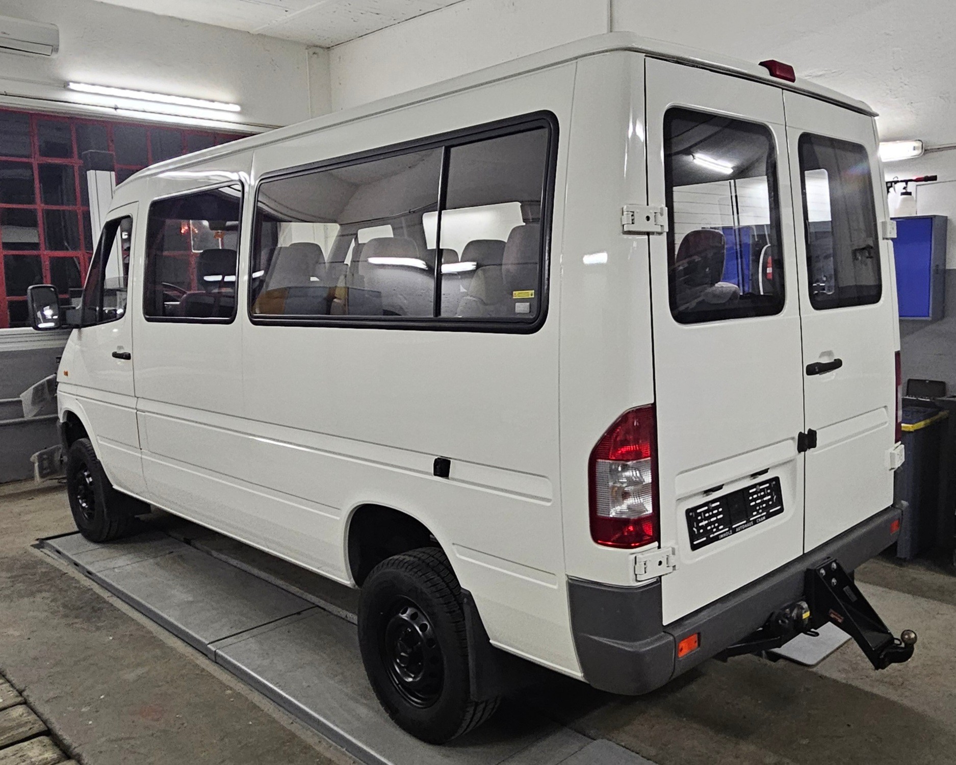 MERCEDES-BENZ 313 4x4-image-1