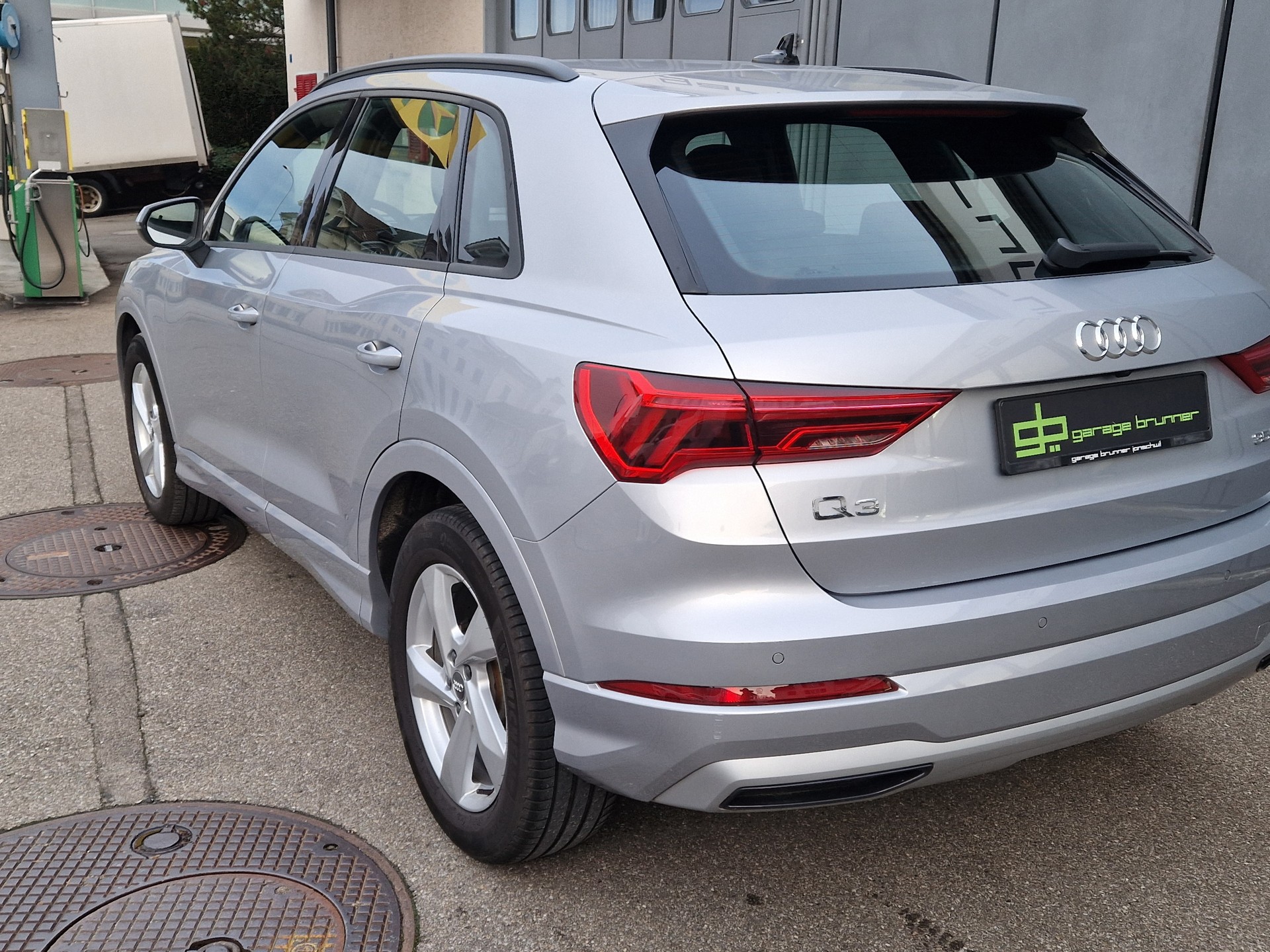 AUDI Q3 35 TFSI advanced S-tronic-image-3