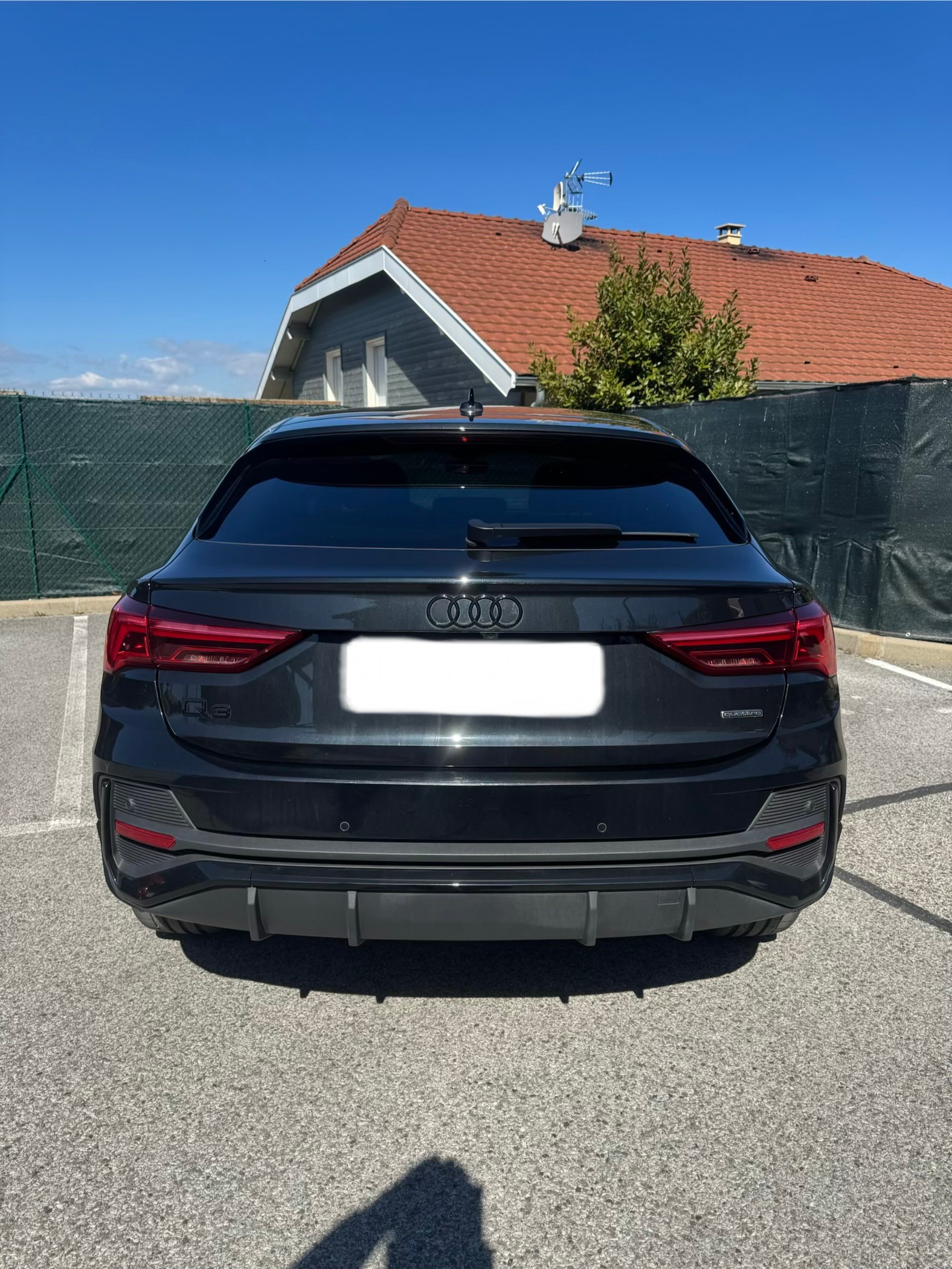 AUDI Q3 Sportback 40 TFSI S line quattro S-tronic-image-11