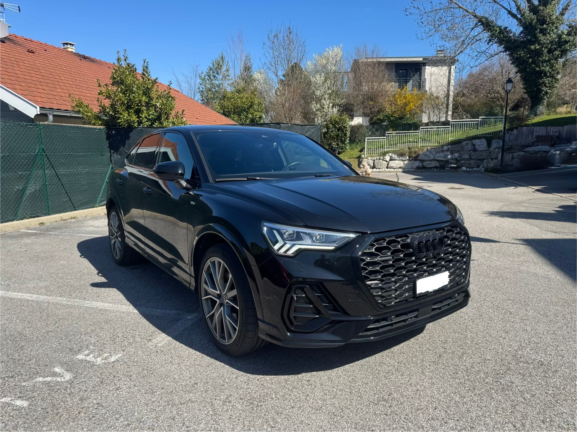 AUDI Q3 Sportback 40 TFSI S line quattro S-tronic-image-2