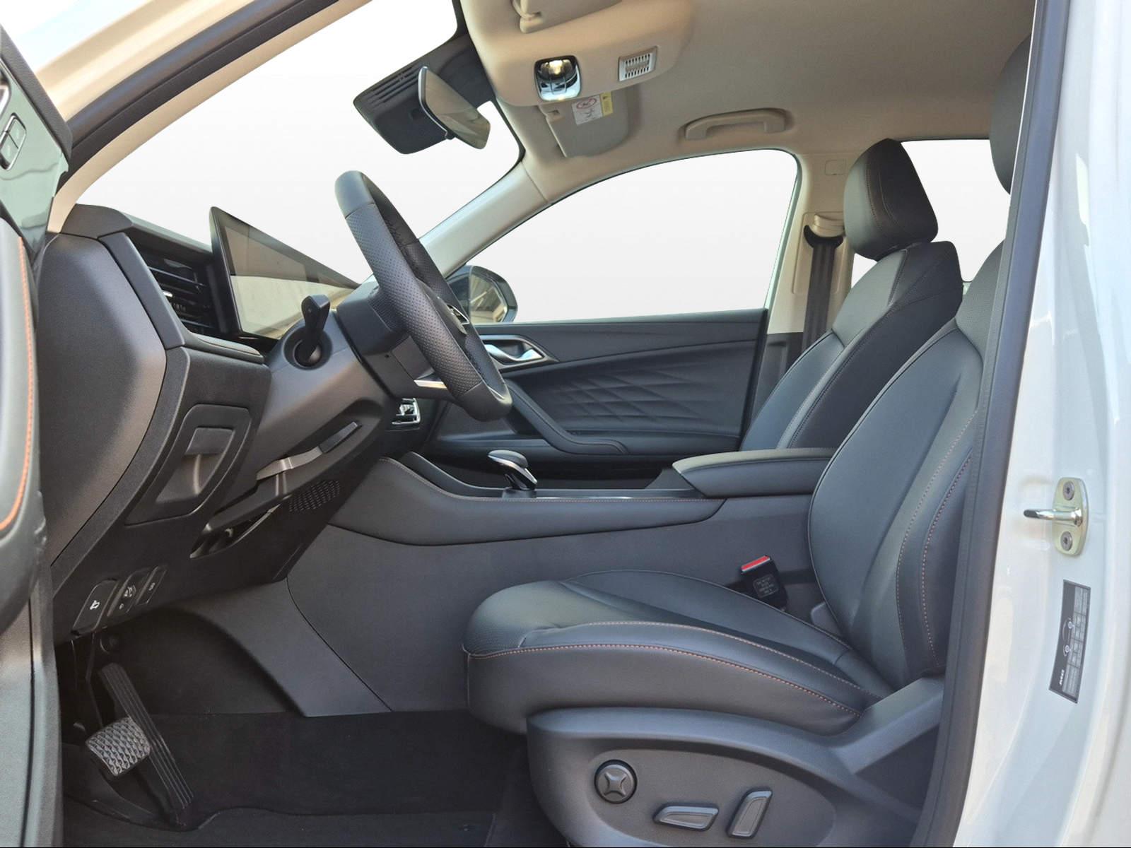 MG HS 1.5 PHEV Luxury-image-6