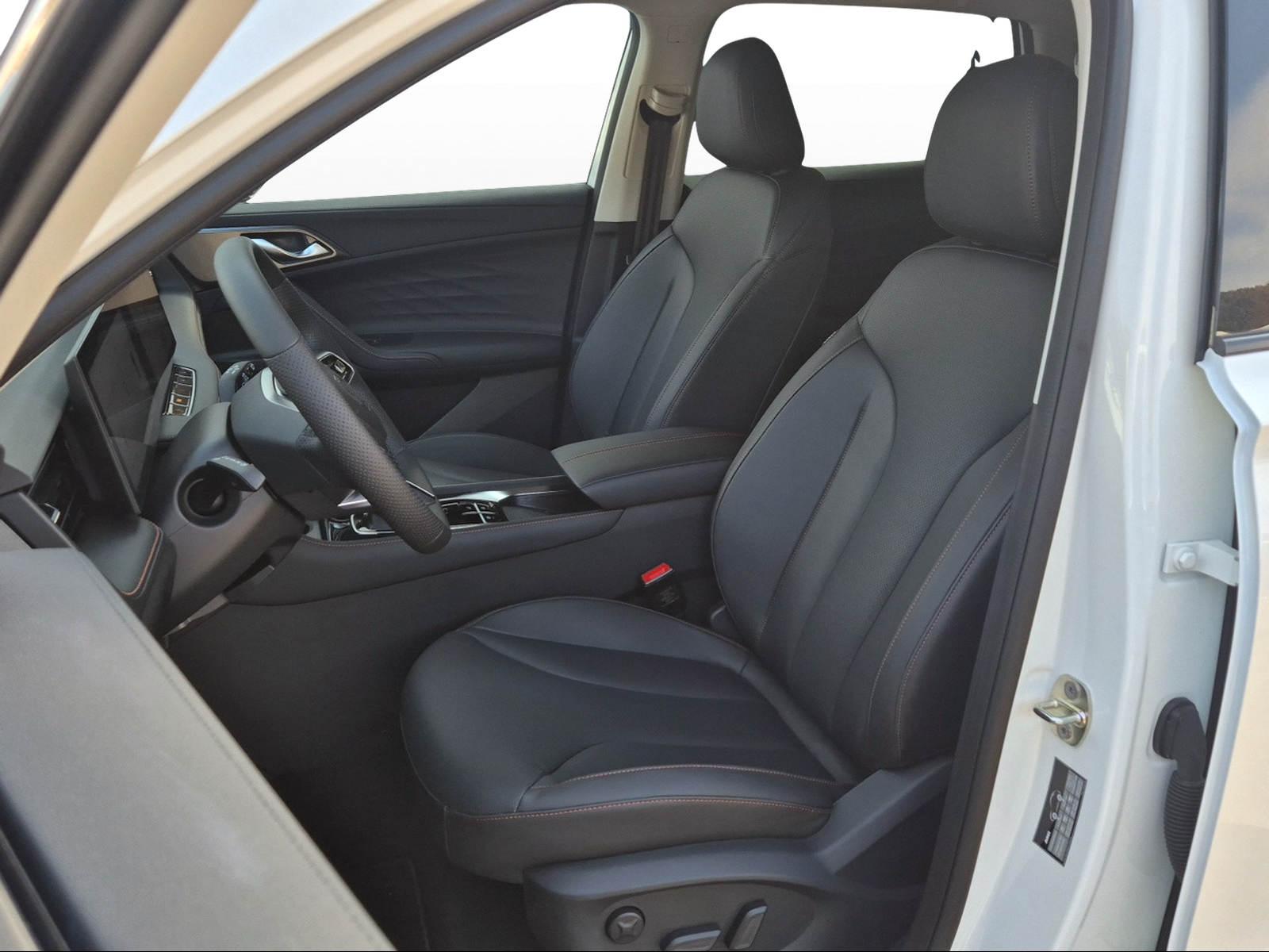 MG HS 1.5 PHEV Luxury-image-8