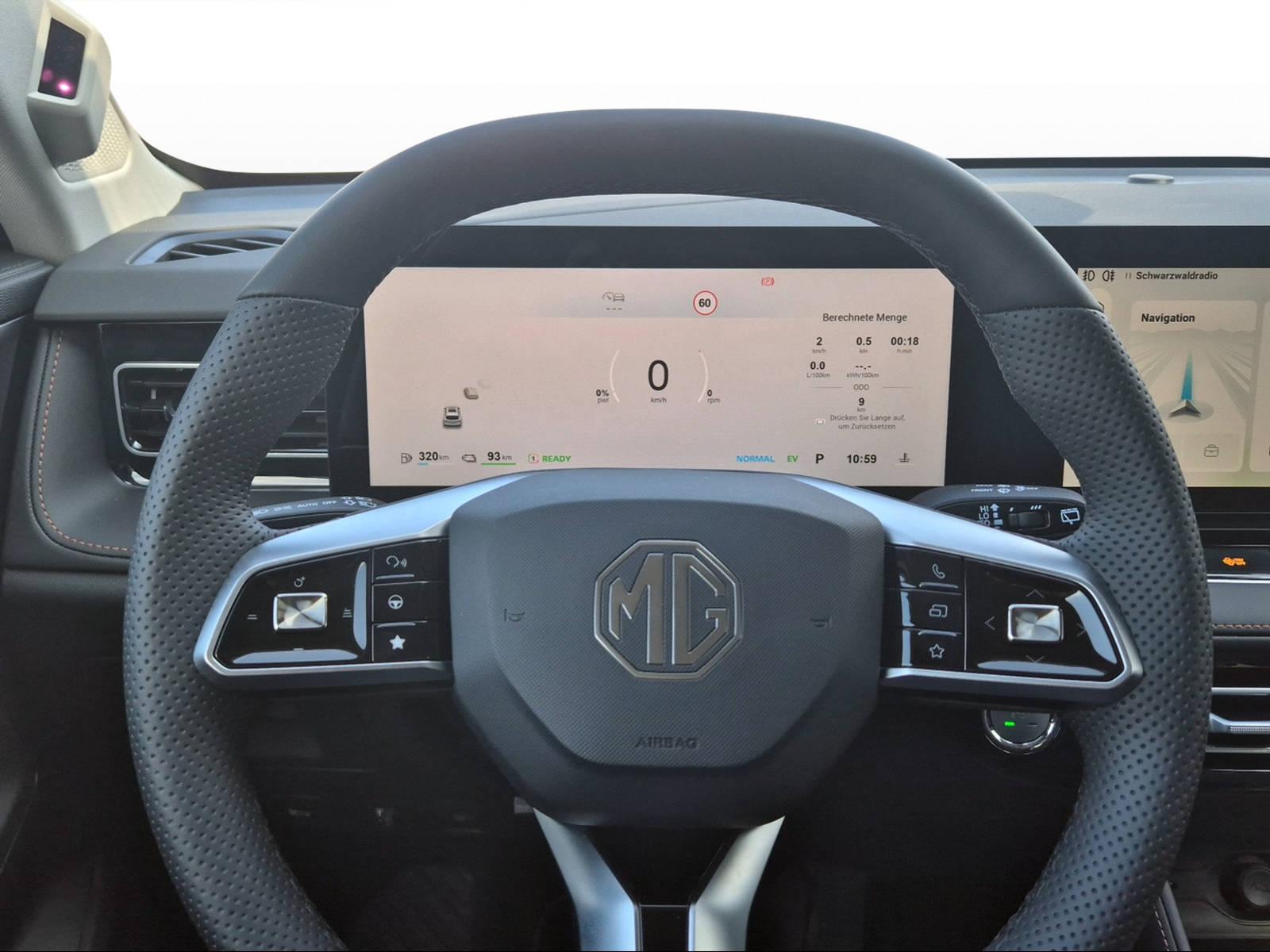 MG HS 1.5 PHEV Luxury-image-10