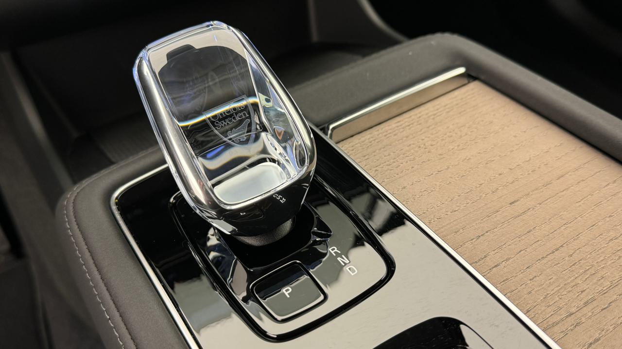VOLVO XC90 T8 eAWD PluginHybrid Plus Dark Geartronic-image-10