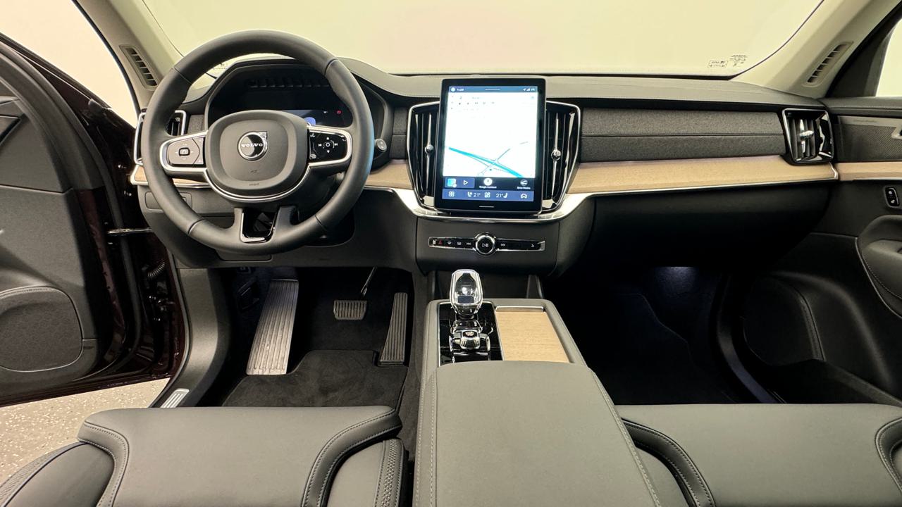 VOLVO XC90 T8 eAWD PluginHybrid Plus Dark Geartronic-image-5