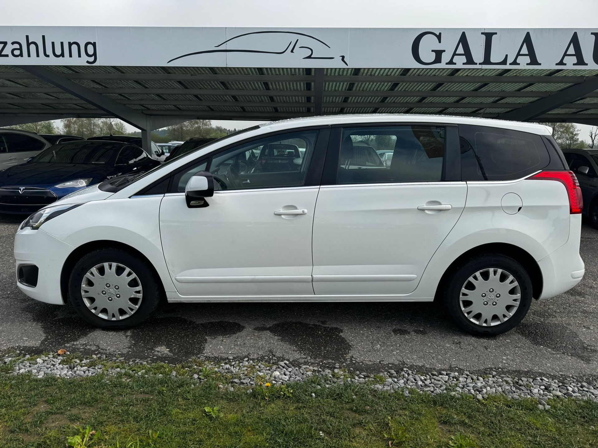 PEUGEOT 5008 1.6 16V T Active Tiptronic-image-7