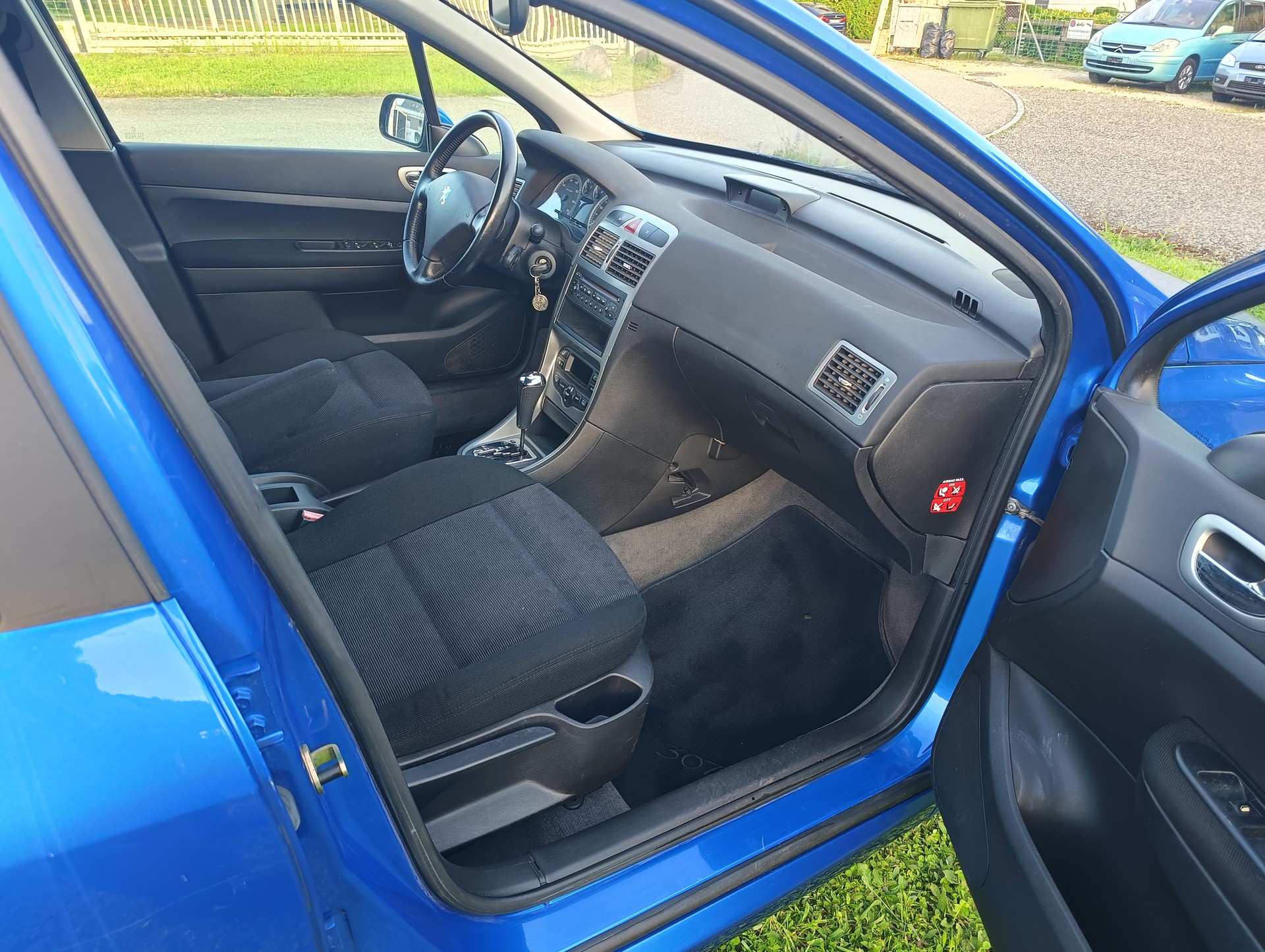 PEUGEOT 307 SW 2.0 16V Premium-image-7