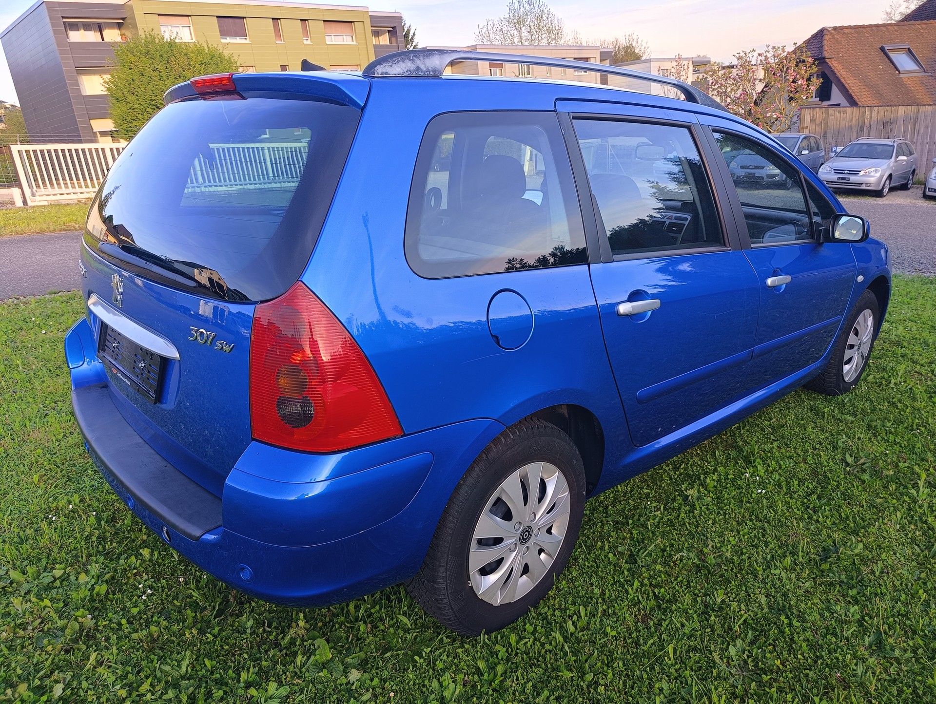 PEUGEOT 307 SW 2.0 16V Premium-image-2