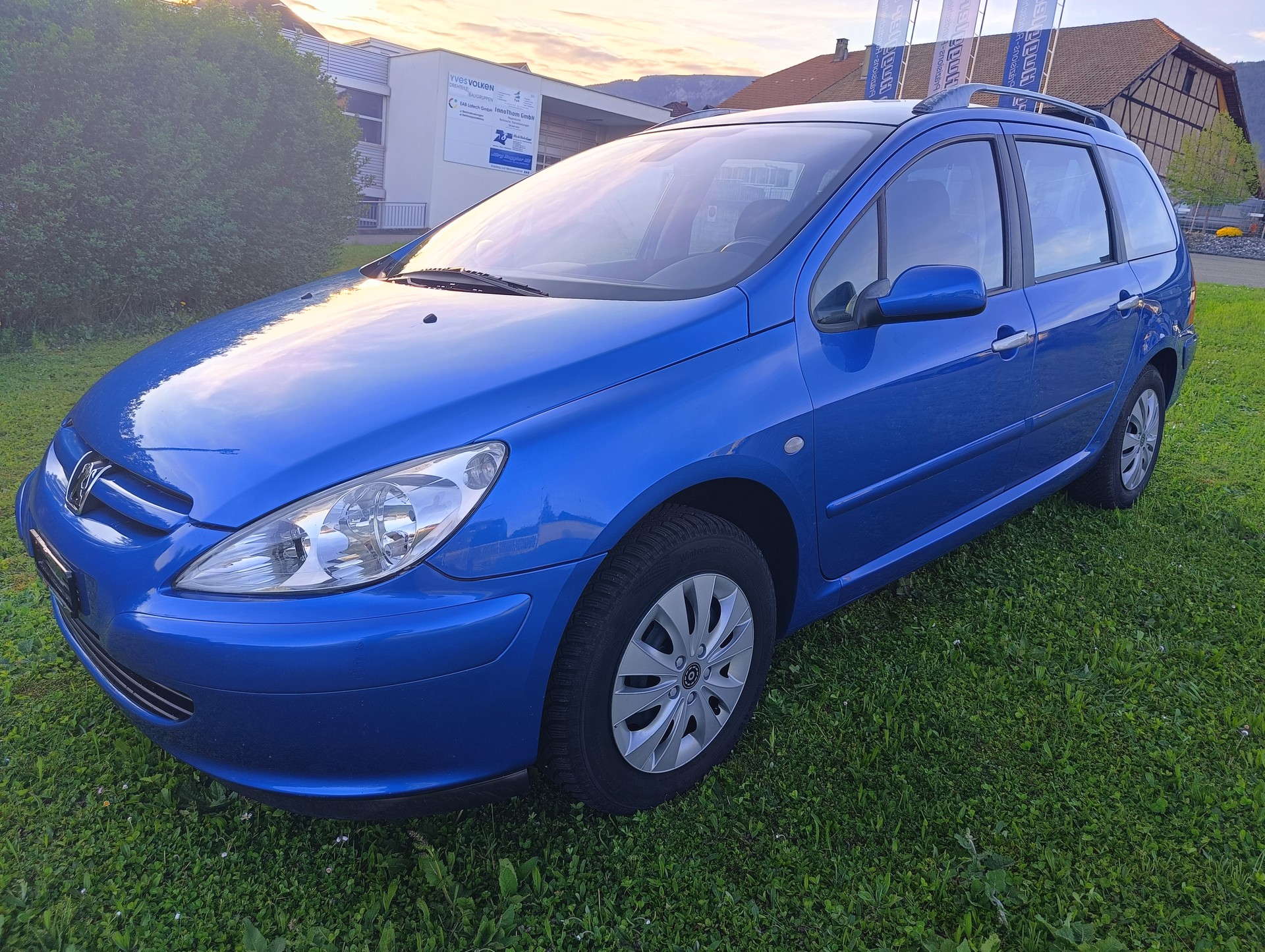 PEUGEOT 307 SW 2.0 16V Premium-image-0