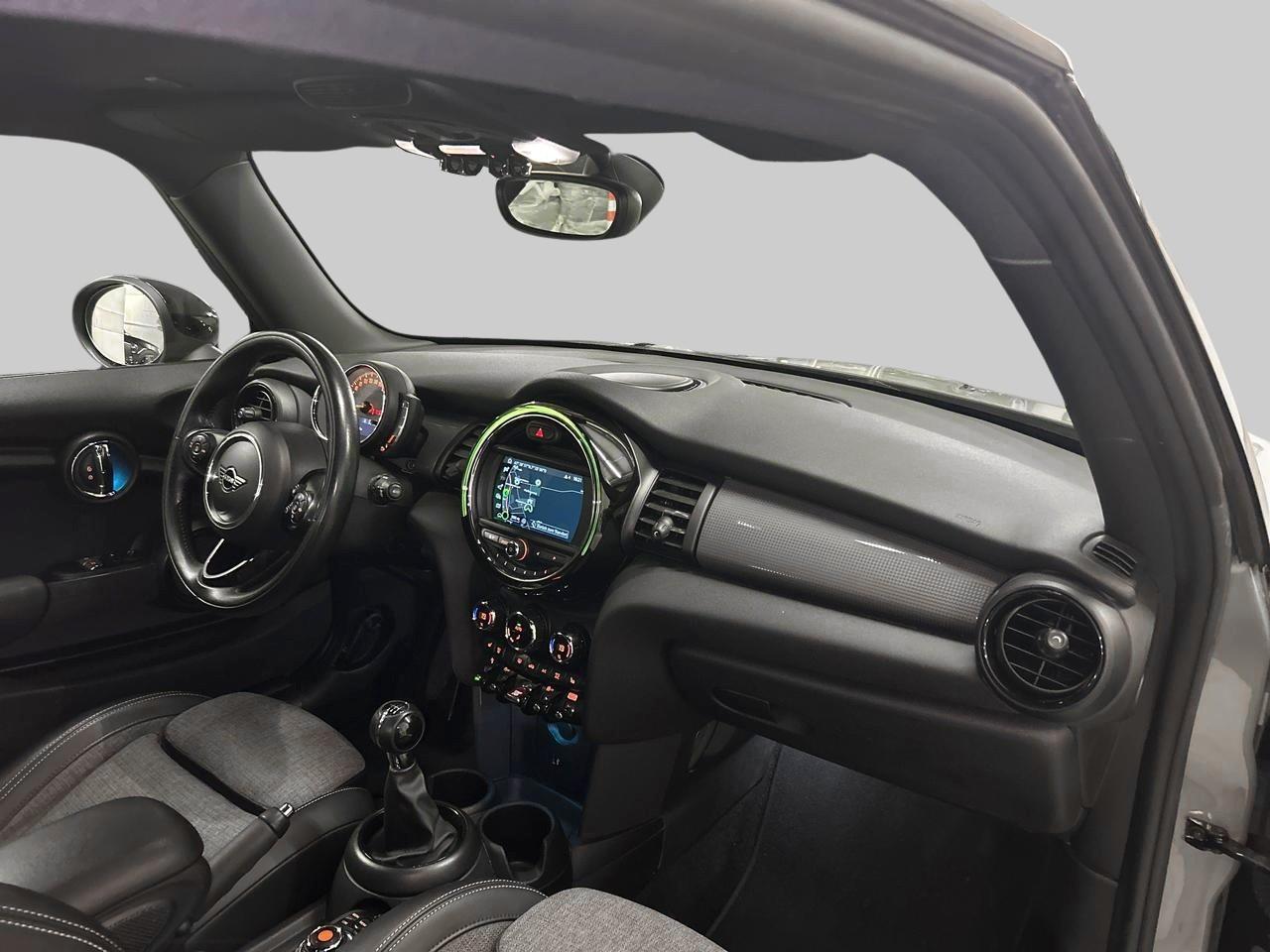 MINI F56 1.5i Cooper-image-12