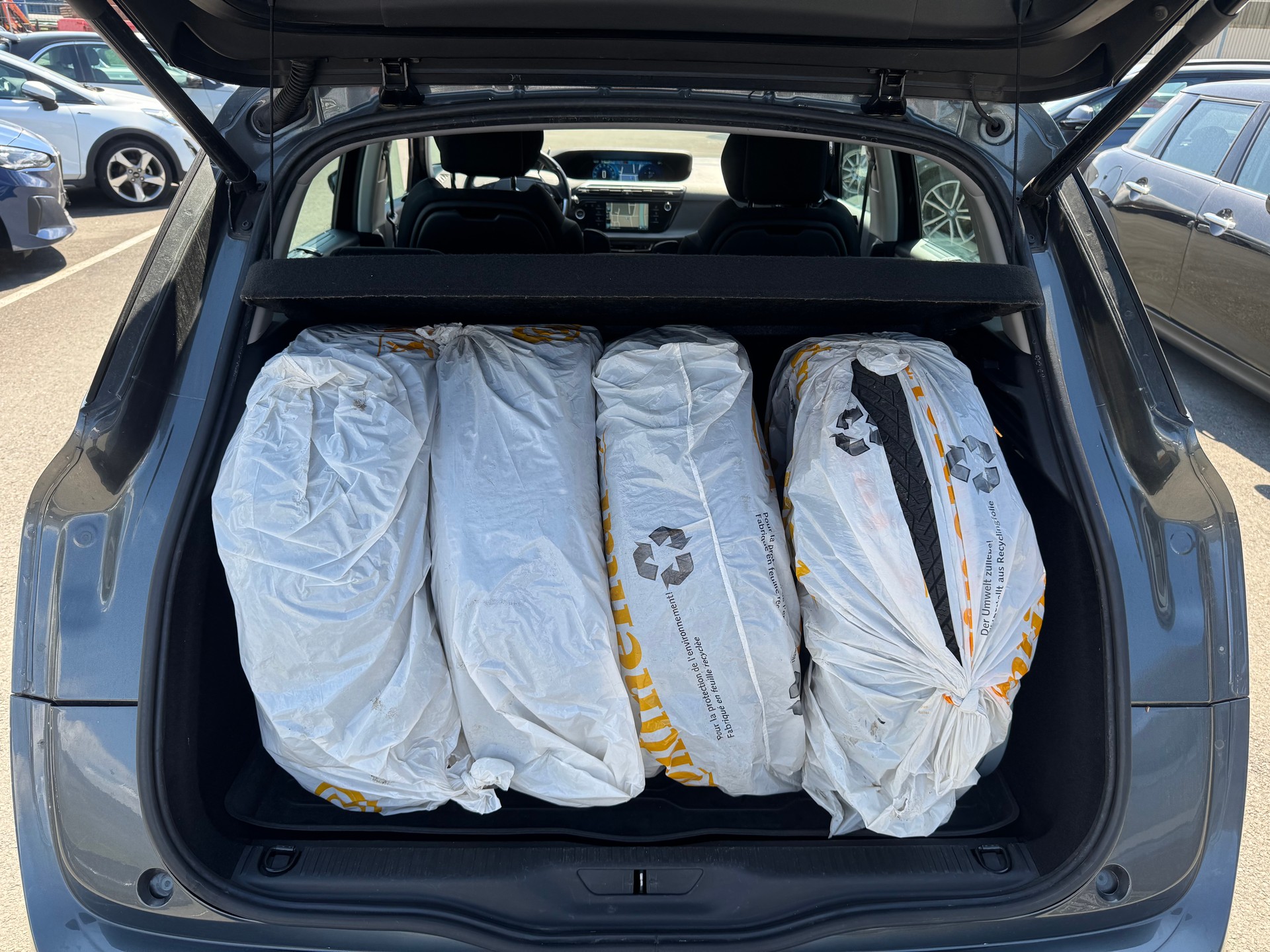 CITROEN C4 Picasso 1.6i 16V e-THP Exclusive Automatic-image-8