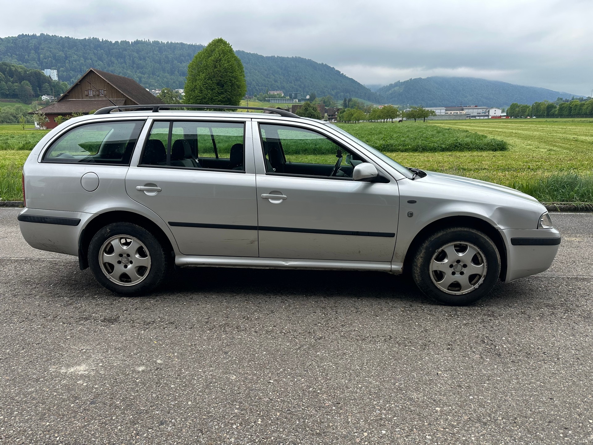 SKODA Octavia 1.9 TDI Elegance 4x4-image-3