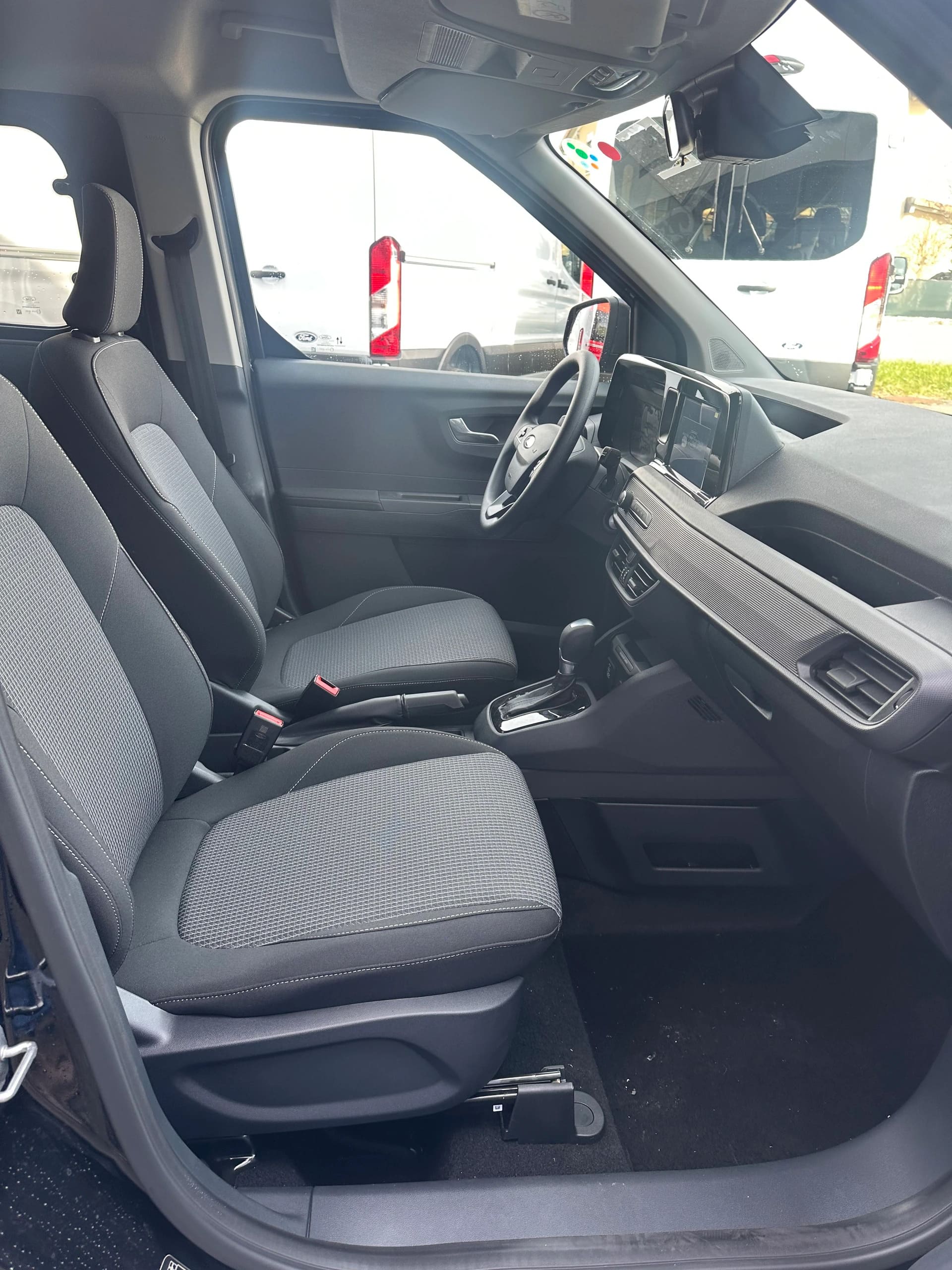 FORD Transit Courier dcab. van 1.0 Trend/125CV/Aut.-image-9