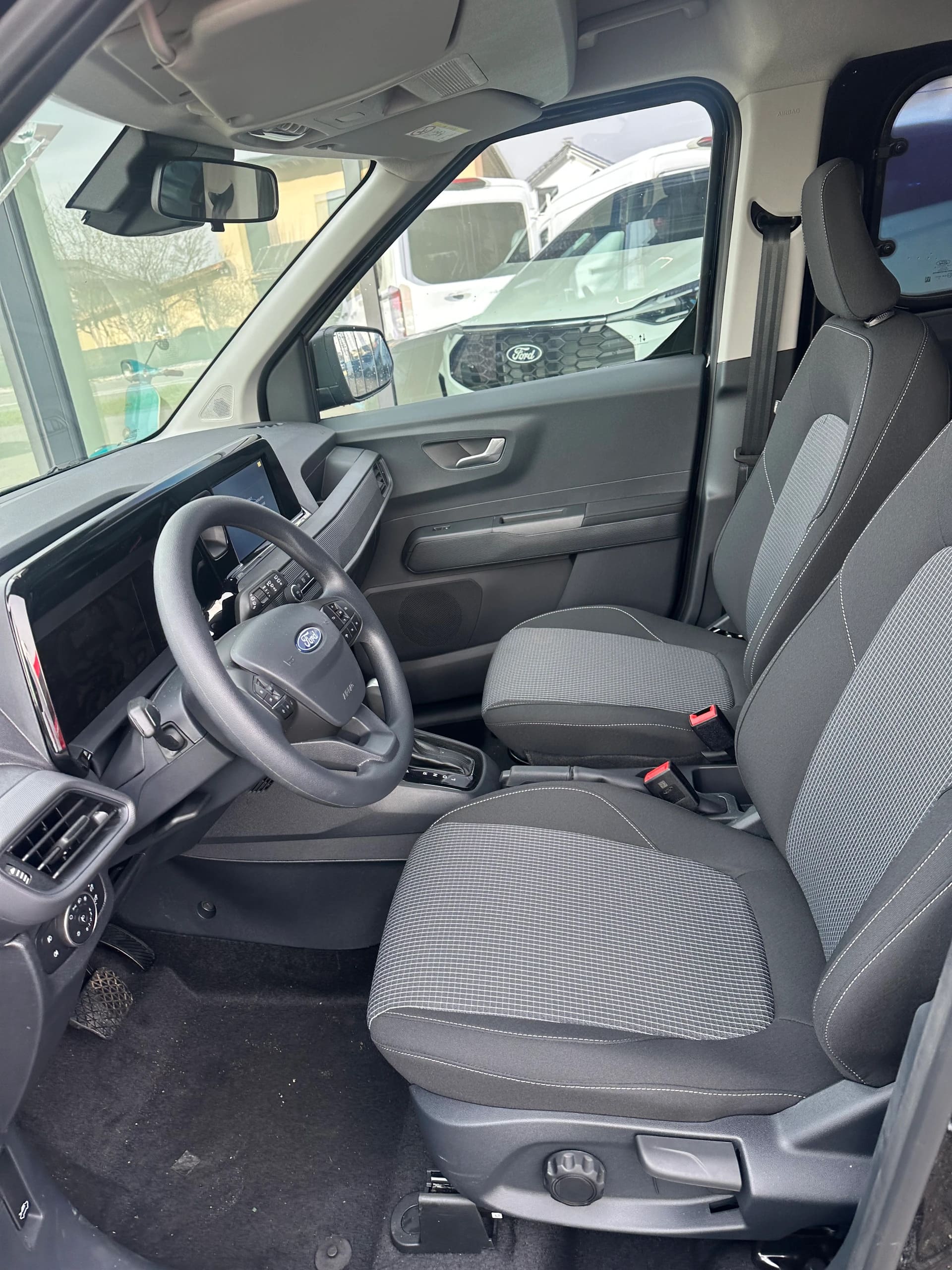 FORD Transit Courier dcab. van 1.0 Trend/125CV/Aut.-image-6