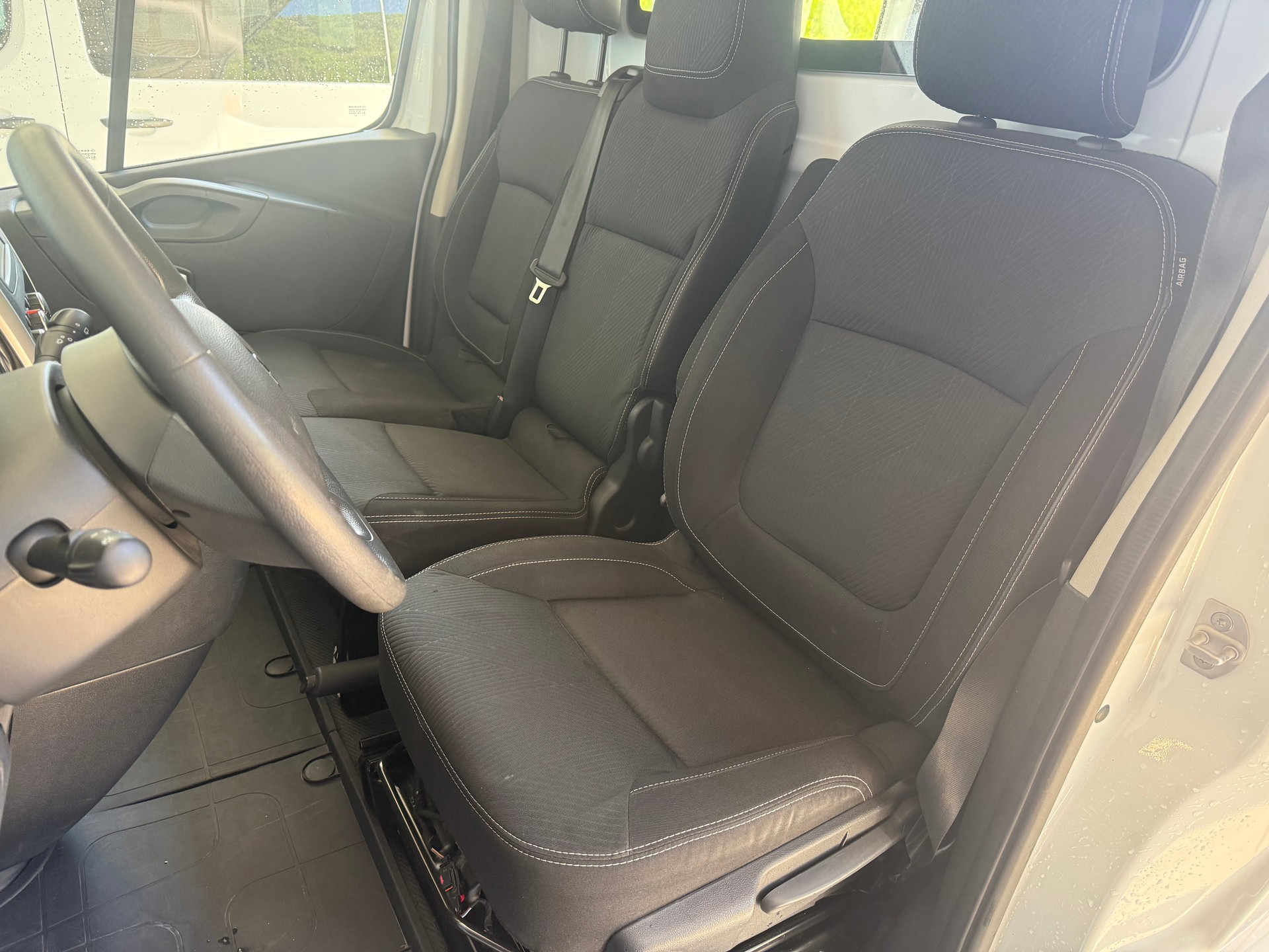 RENAULT Trafic 2.0 dCi 120 3.0t Business L1 H1-image-6