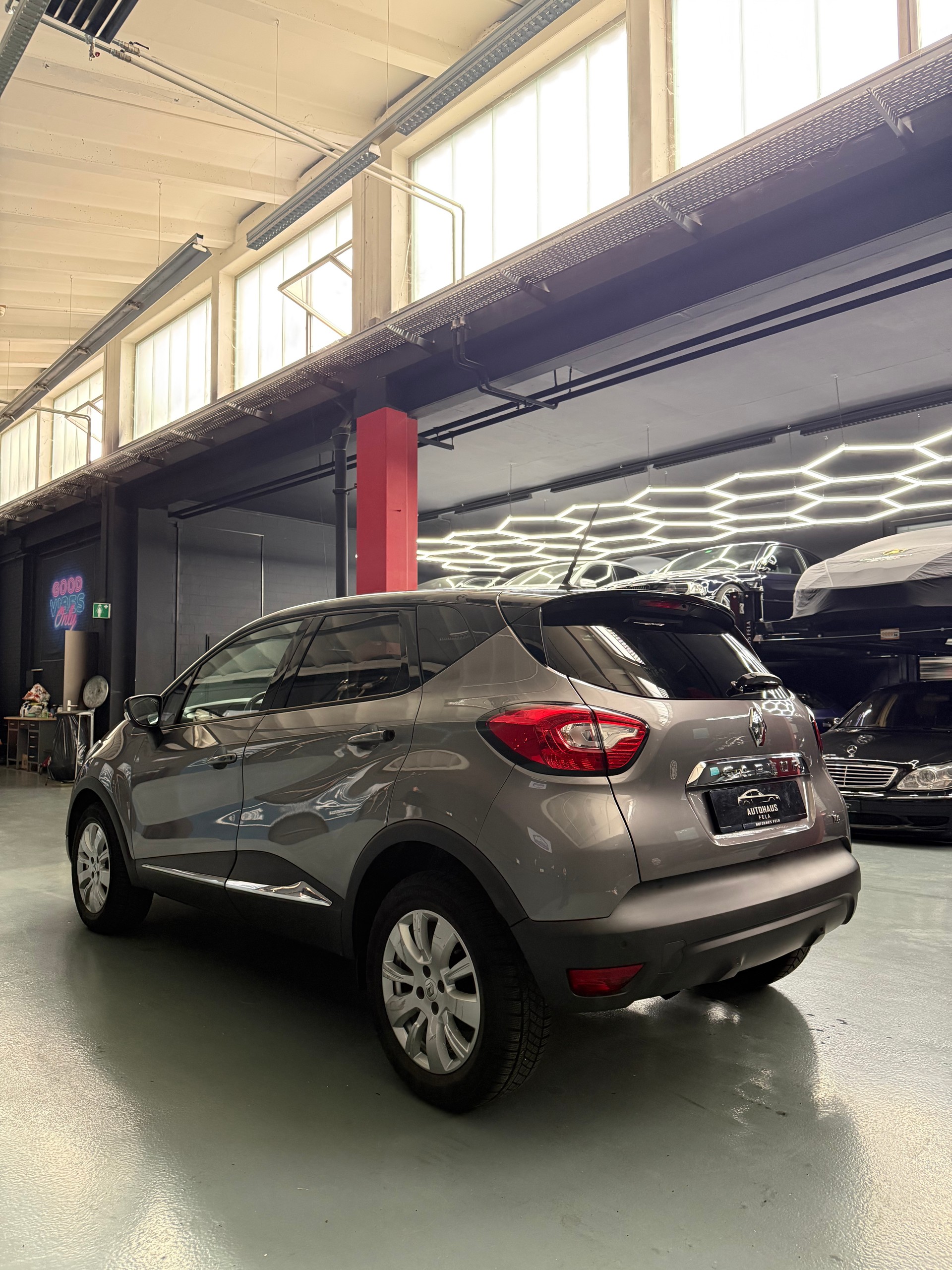 RENAULT Captur 1.2 T 16V Dynamique EDC-image-3