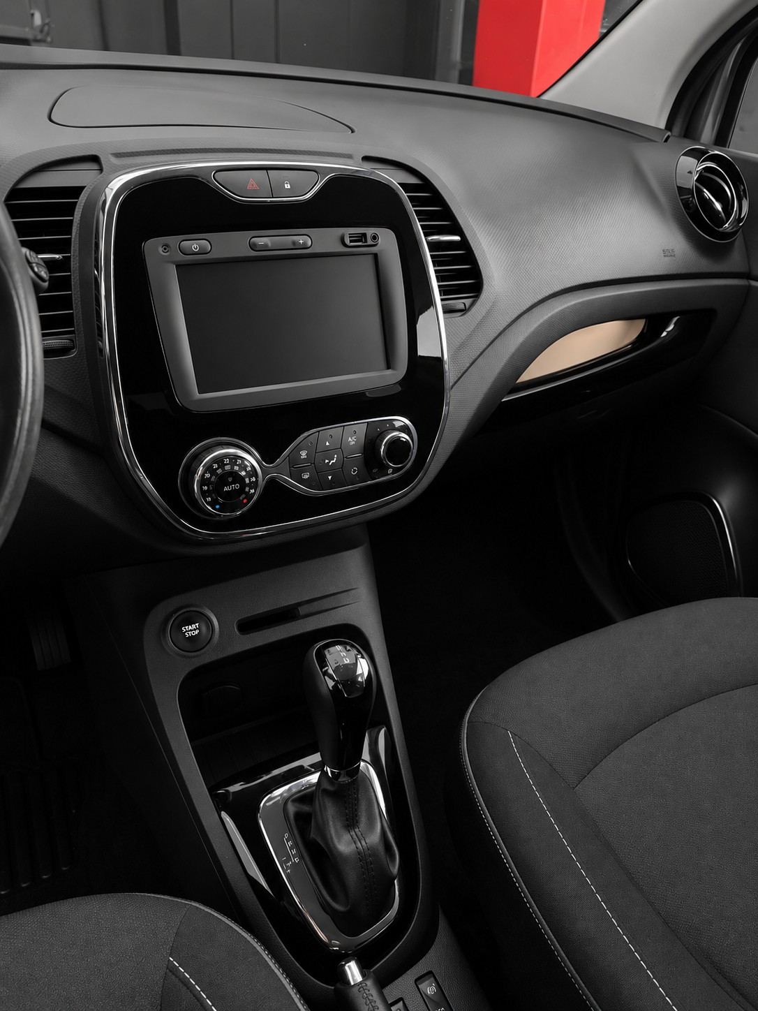 RENAULT Captur 1.2 T 16V Dynamique EDC-image-10