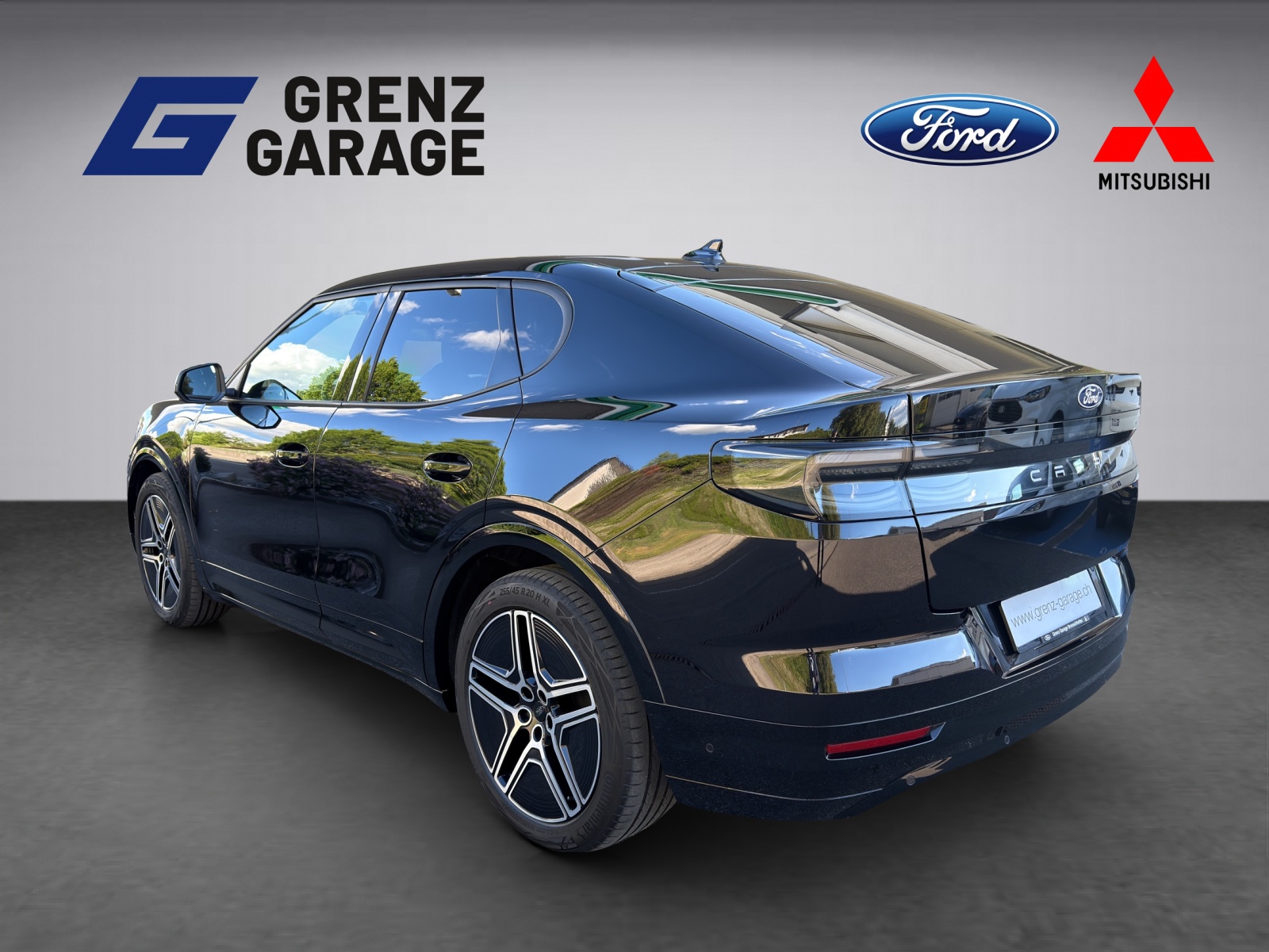 FORD Capri Extended Range Premium-showroom-element-2