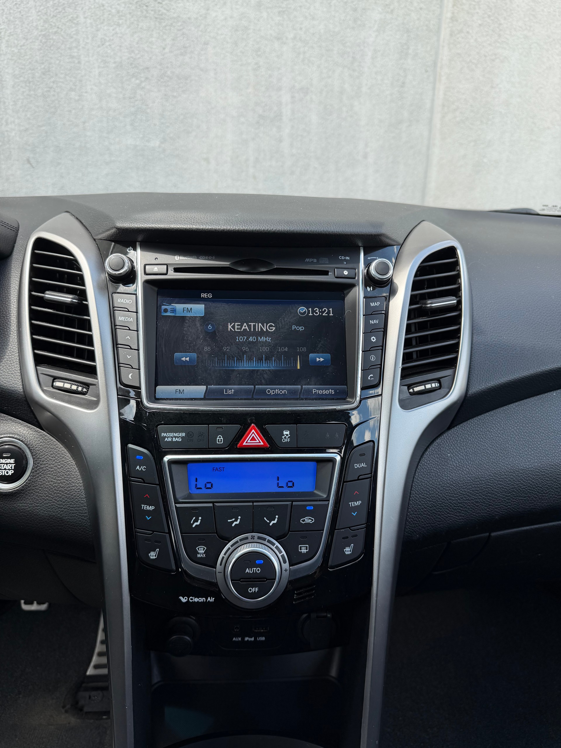 HYUNDAI i30 Wagon 1.6 GDI Premium-image-6