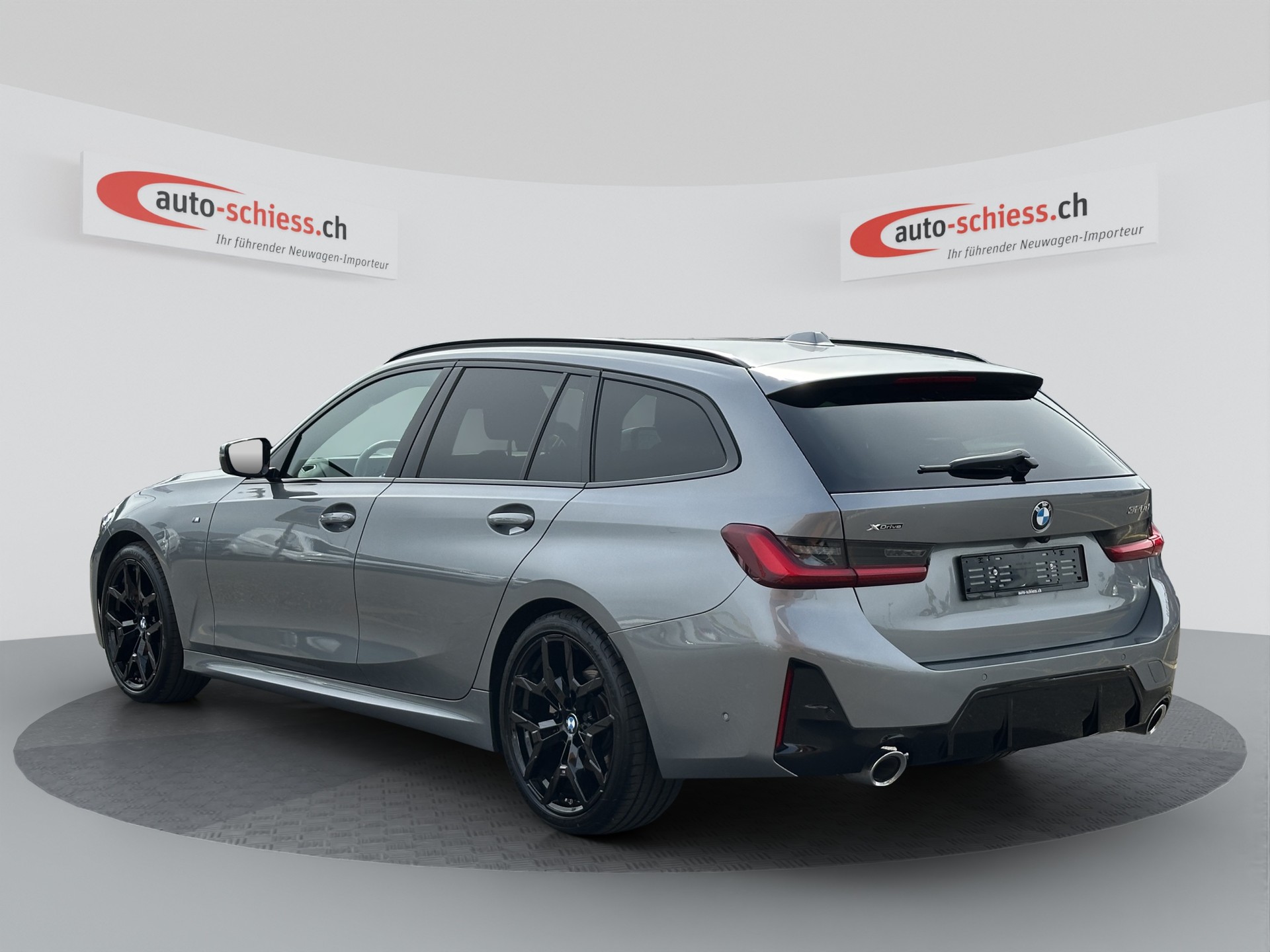 BMW 320d xDrive 48V Touring M Sport Steptronic-image-2
