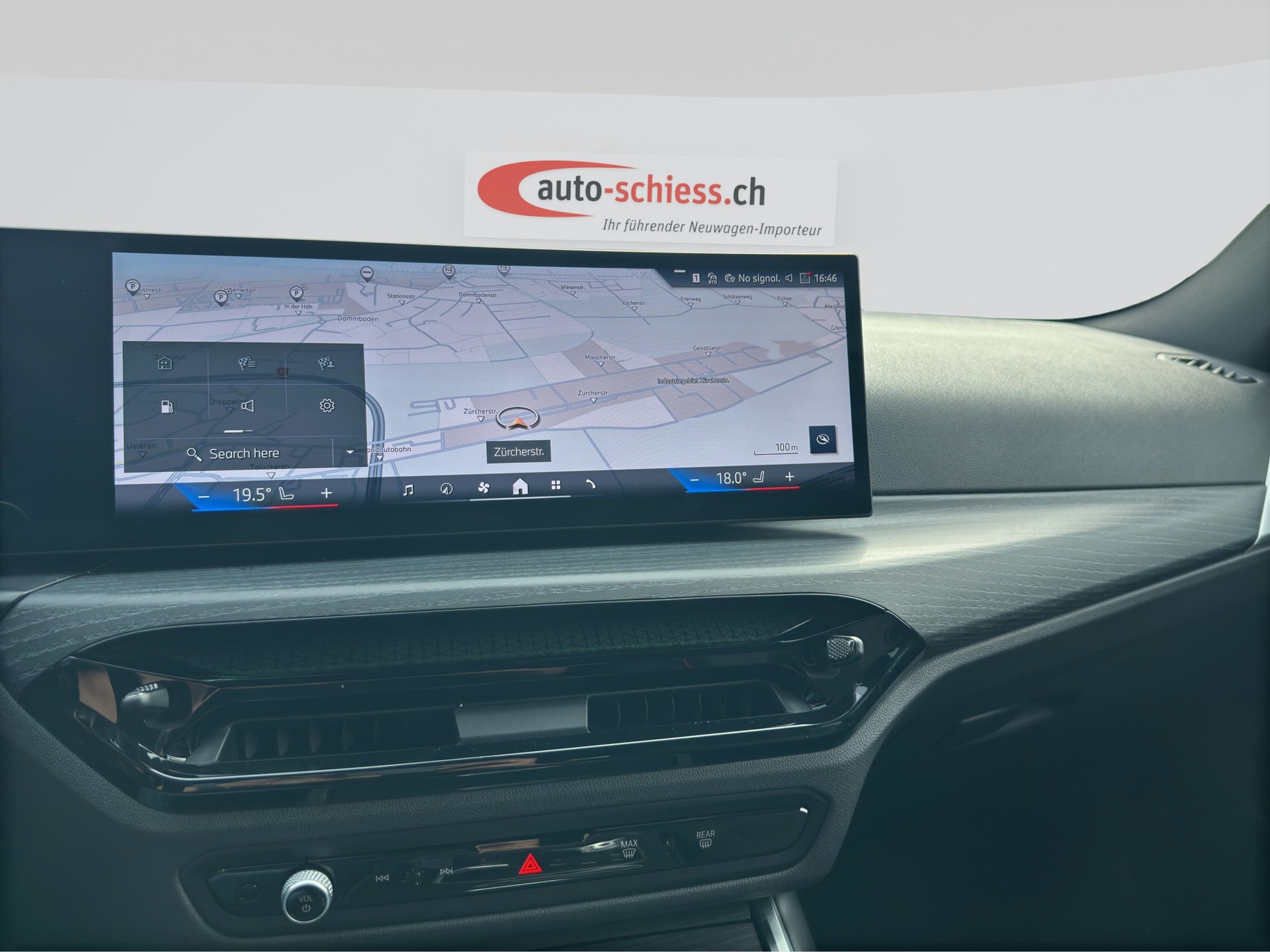 BMW 320d xDrive 48V Touring M Sport Steptronic-image-12