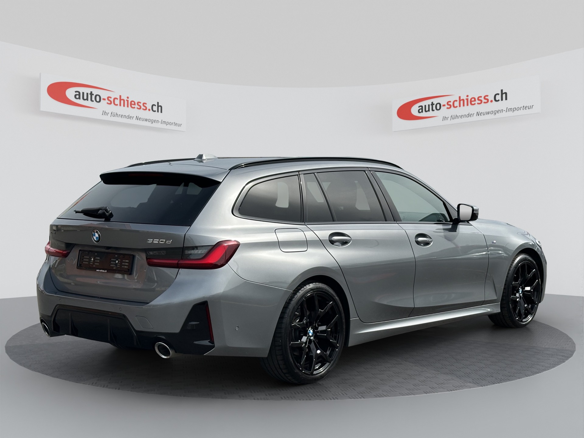 BMW 320d xDrive 48V Touring M Sport Steptronic-image-4