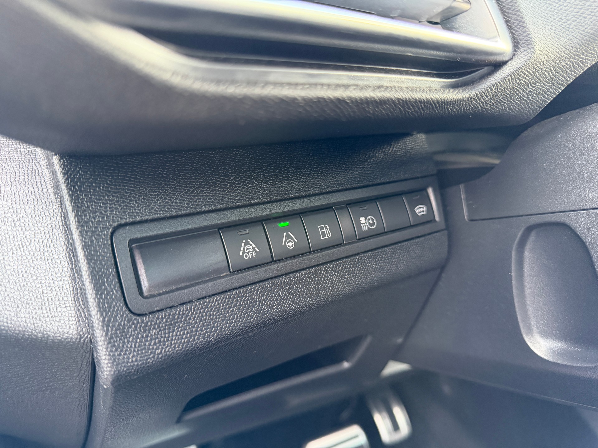 PEUGEOT 3008 300e Hybrid4 GT Pack EAT8 / 300 PS-image-14
