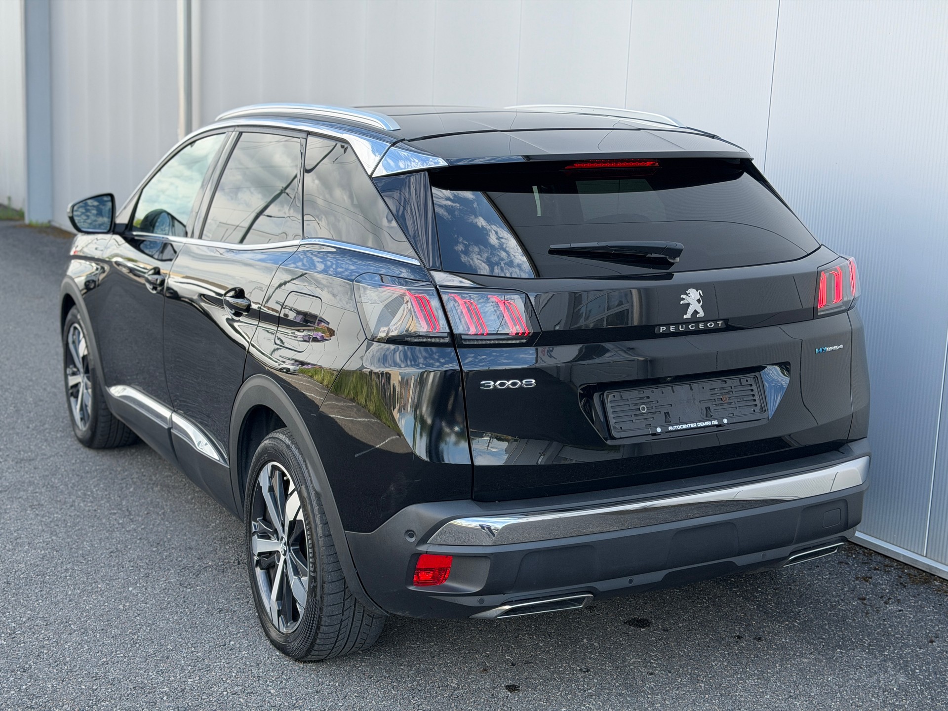 PEUGEOT 3008 300e Hybrid4 GT Pack EAT8 / 300 PS-image-7