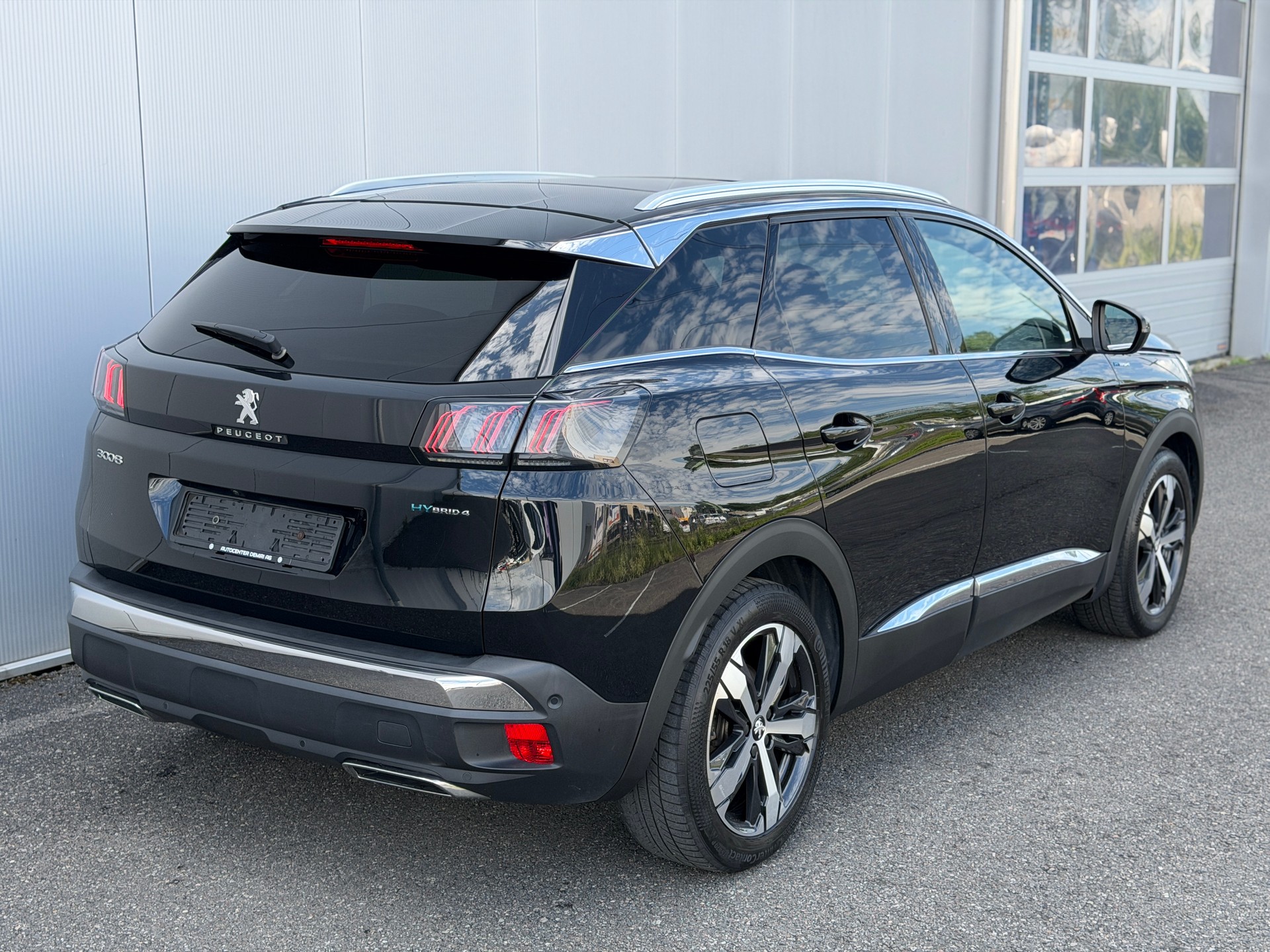 PEUGEOT 3008 300e Hybrid4 GT Pack EAT8 / 300 PS-image-3