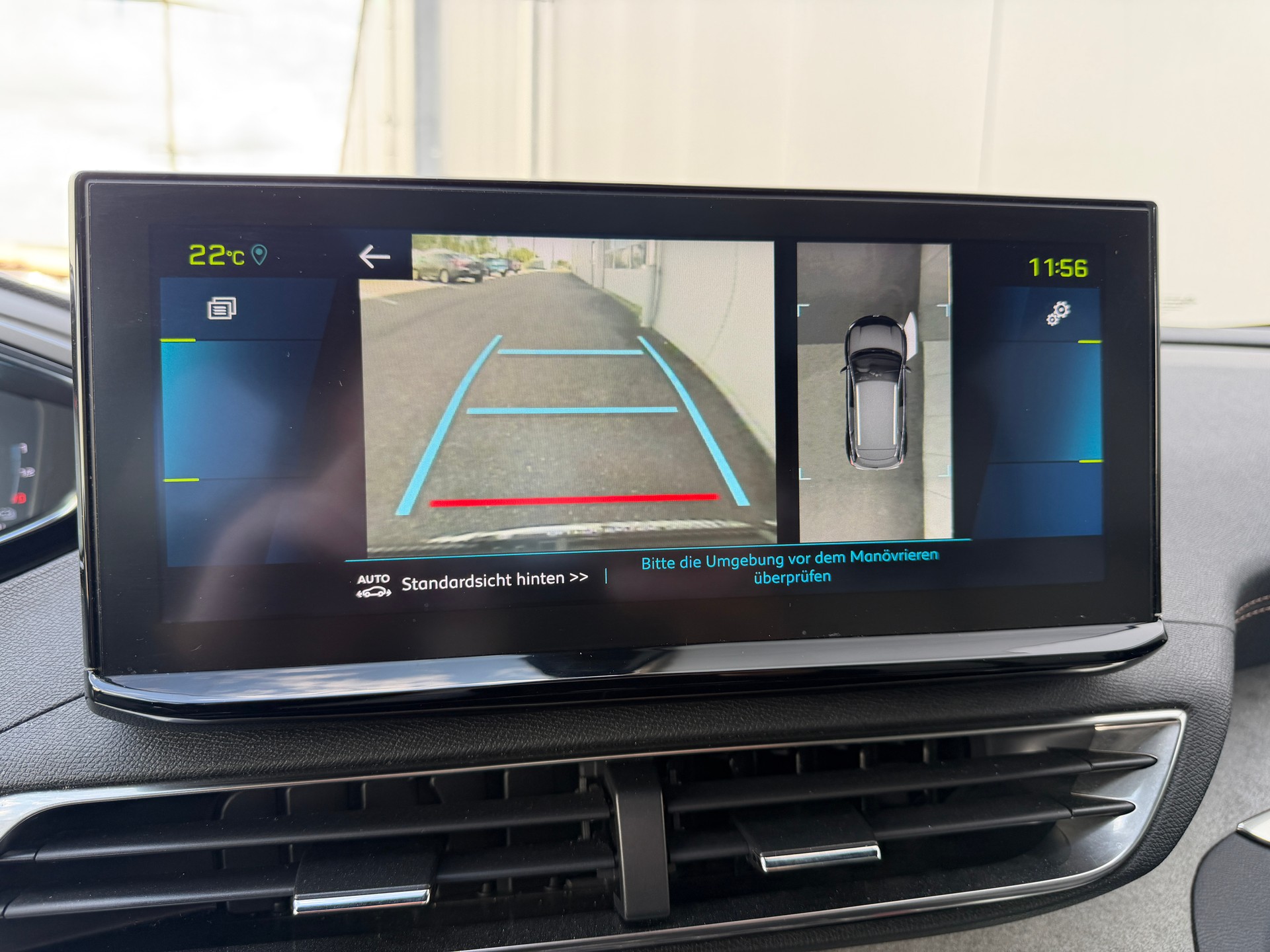 PEUGEOT 3008 300e Hybrid4 GT Pack EAT8 / 300 PS-image-15